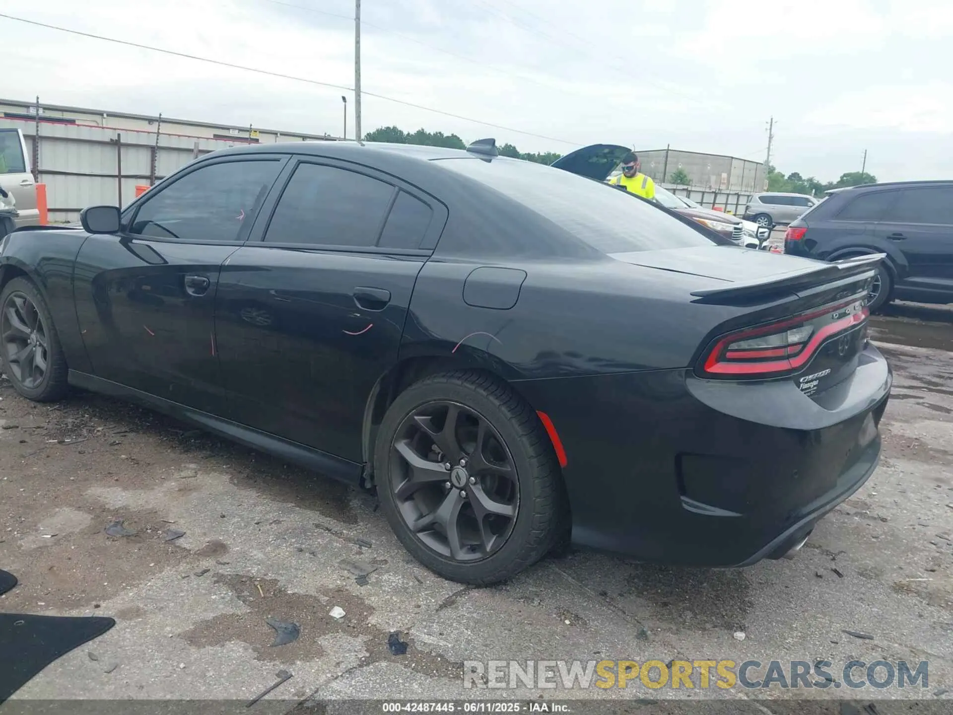 3 Photograph of a damaged car 2C3CDXHG3KH749261 DODGE CHARGER 2019