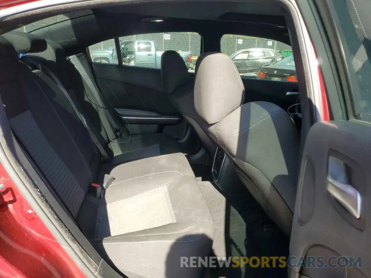10 Photograph of a damaged car 2C3CDXHG3KH754458 DODGE CHARGER 2019