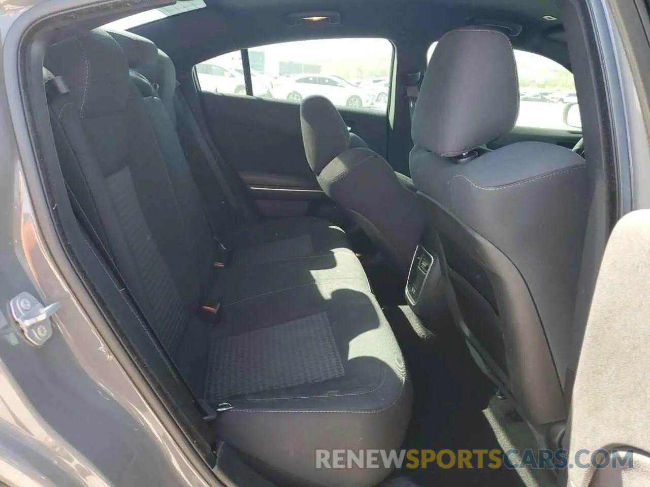 10 Photograph of a damaged car 2C3CDXHG4KH567231 DODGE CHARGER 2019