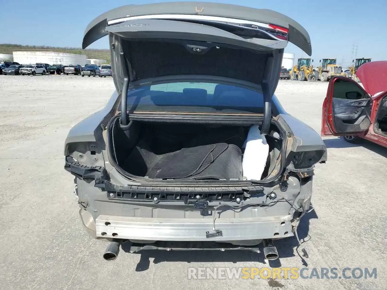 6 Photograph of a damaged car 2C3CDXHG4KH567231 DODGE CHARGER 2019