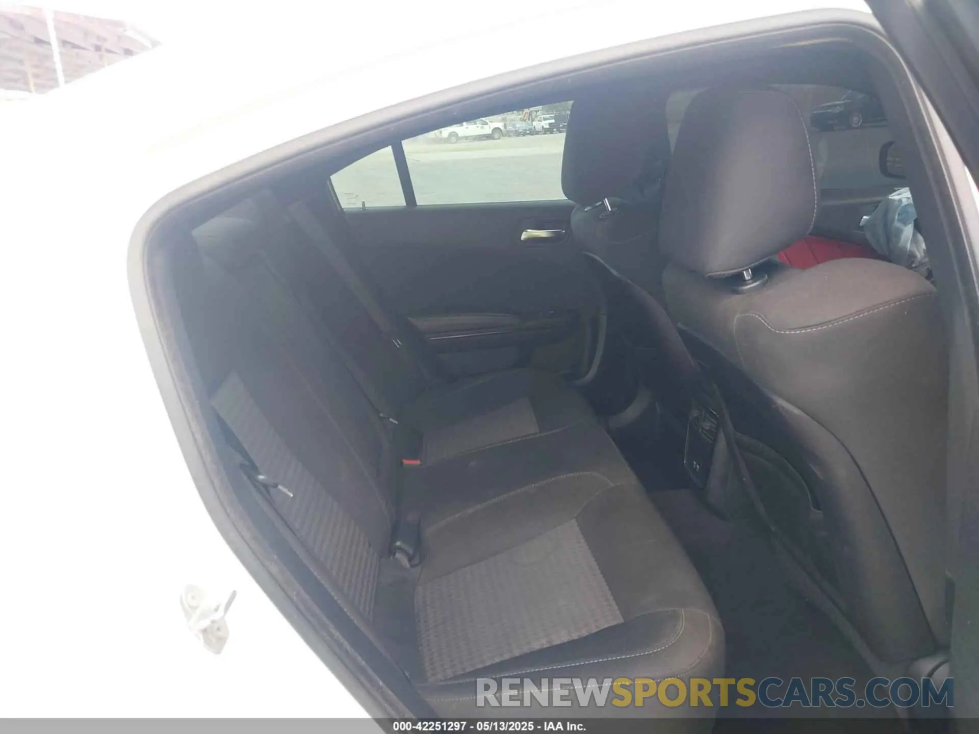 8 Photograph of a damaged car 2C3CDXHG4KH747003 DODGE CHARGER 2019