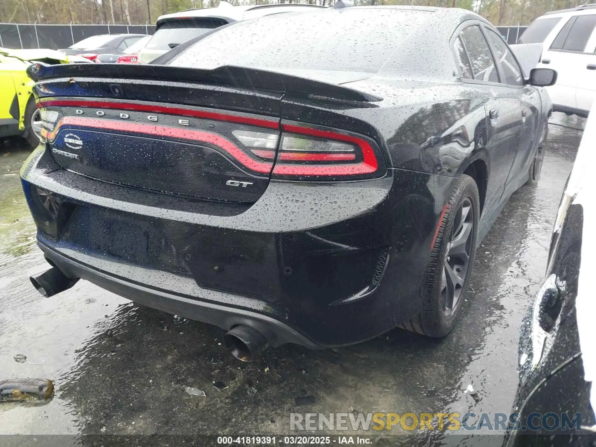 4 Photograph of a damaged car 2C3CDXHG5KH526834 DODGE CHARGER 2019