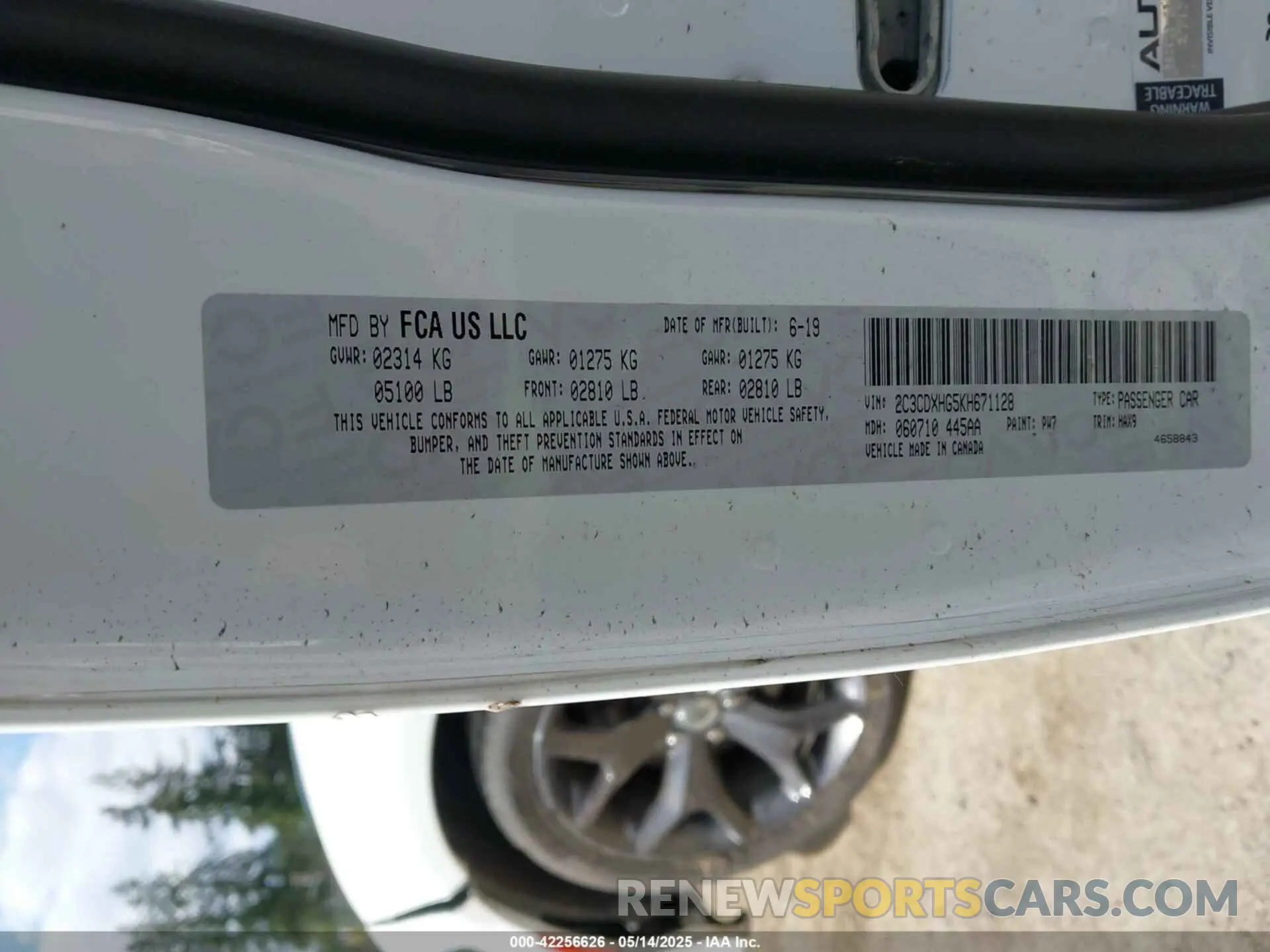 9 Photograph of a damaged car 2C3CDXHG5KH671128 DODGE CHARGER 2019