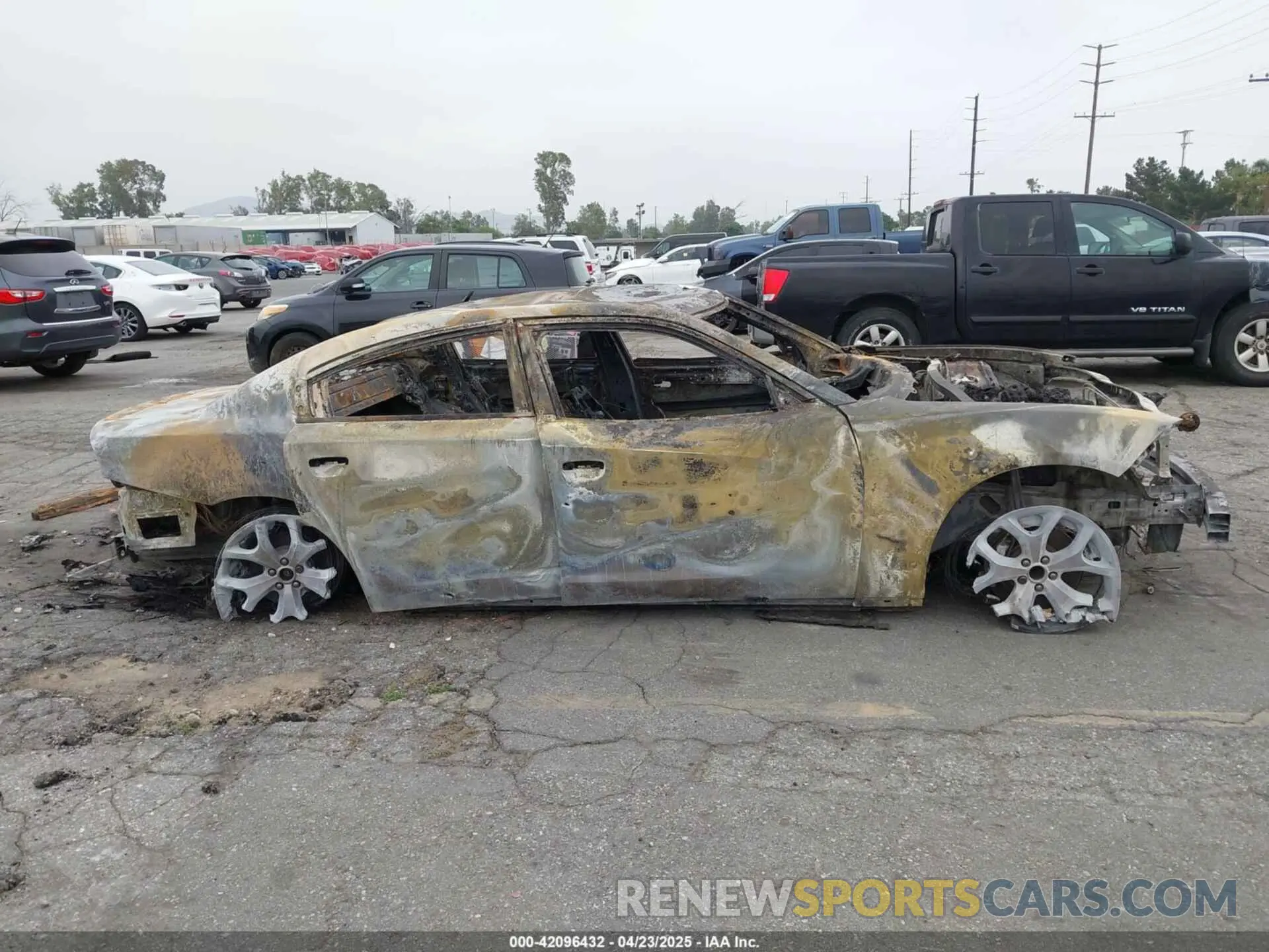 12 Photograph of a damaged car 2C3CDXHG6KH673647 DODGE CHARGER 2019