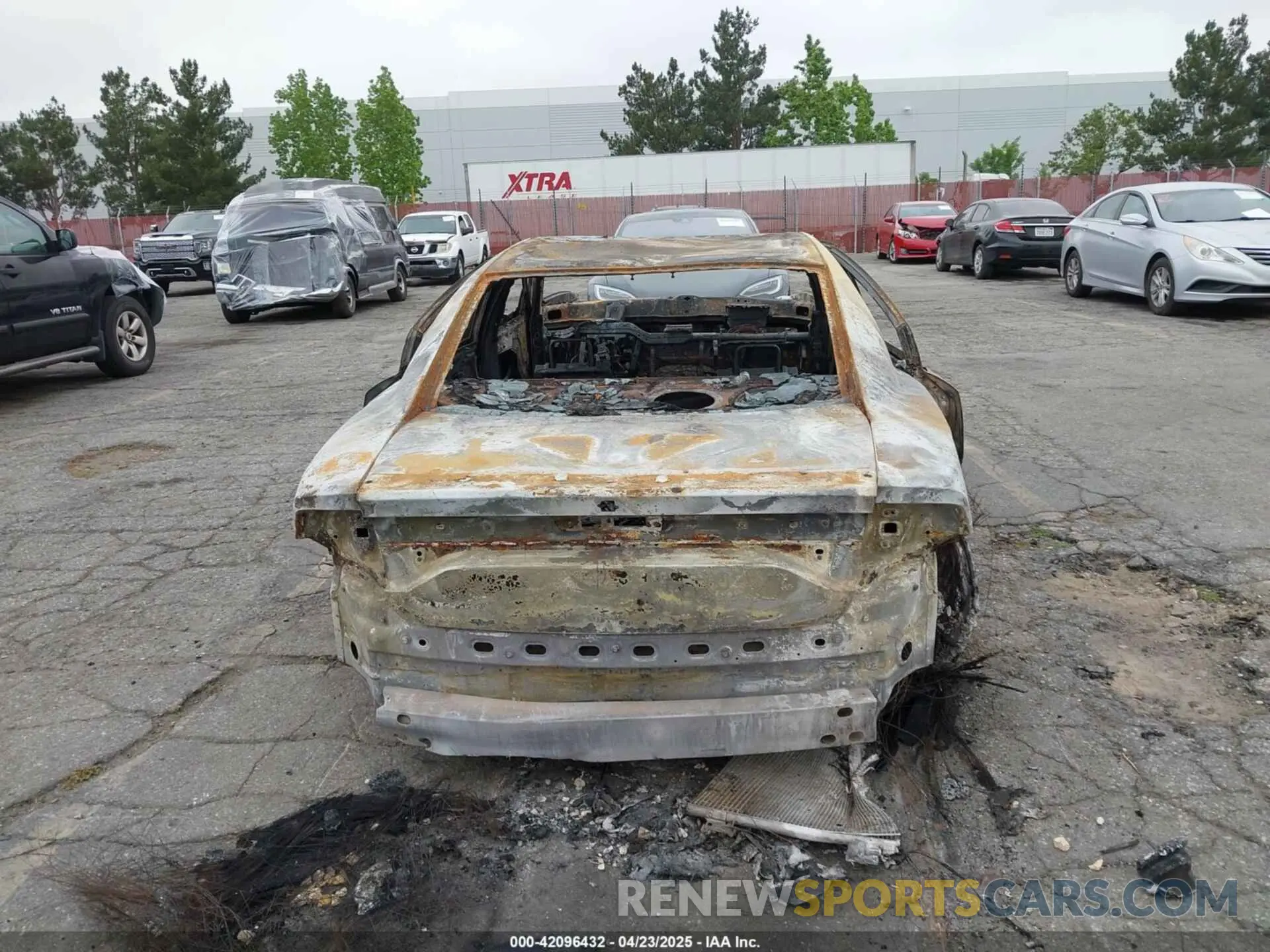 15 Photograph of a damaged car 2C3CDXHG6KH673647 DODGE CHARGER 2019