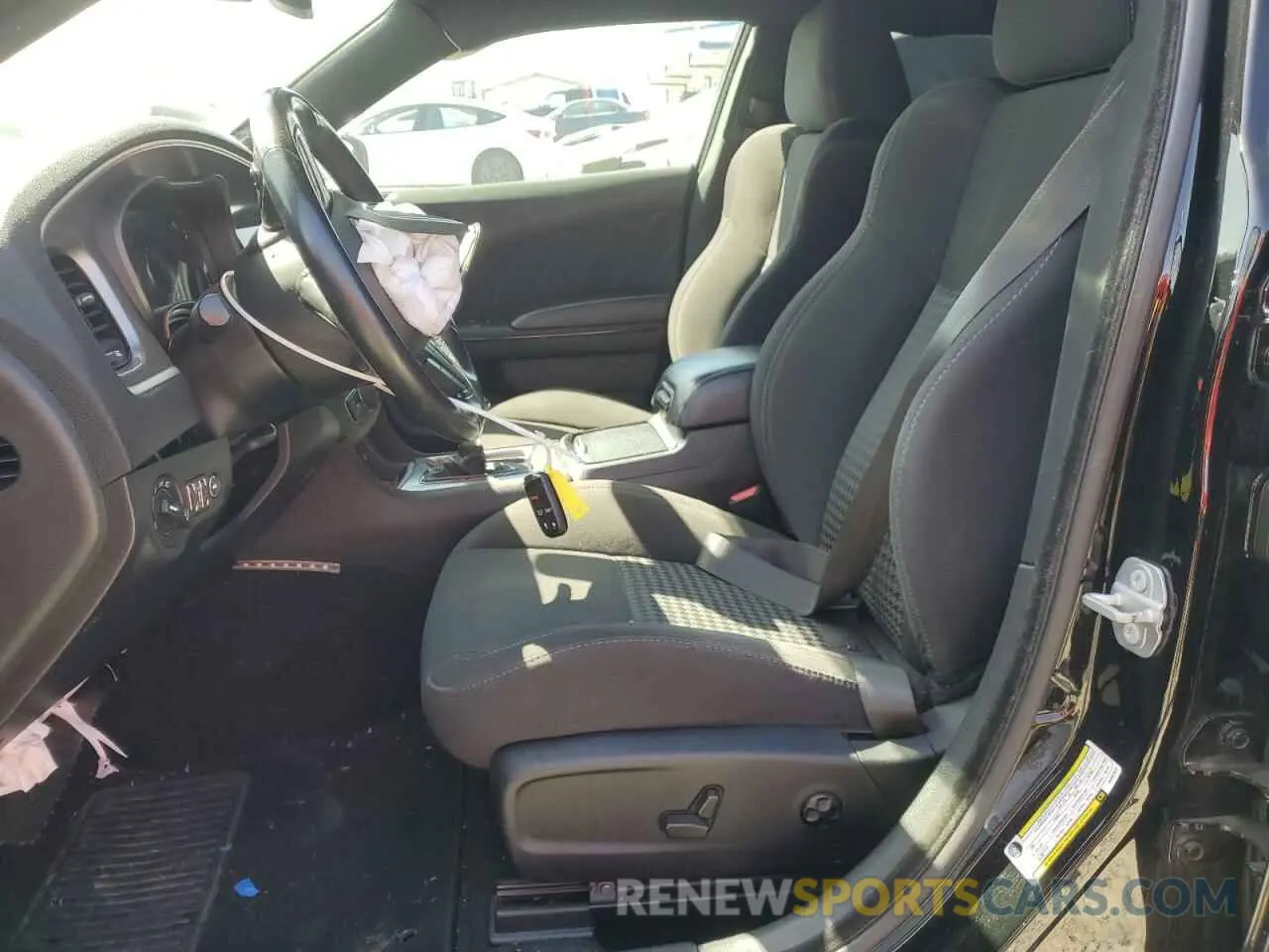 7 Photograph of a damaged car 2C3CDXHG6KH681814 DODGE CHARGER 2019