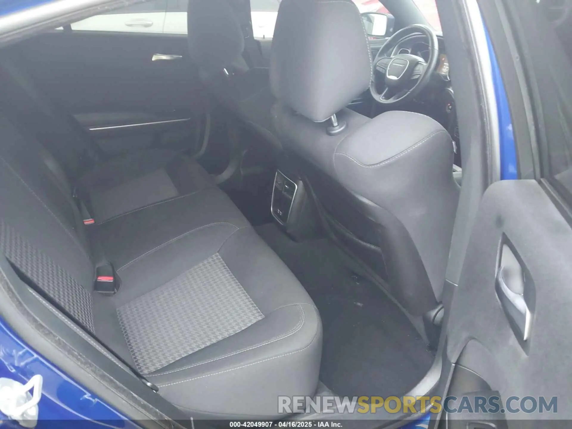 8 Photograph of a damaged car 2C3CDXHG8KH558676 DODGE CHARGER 2019