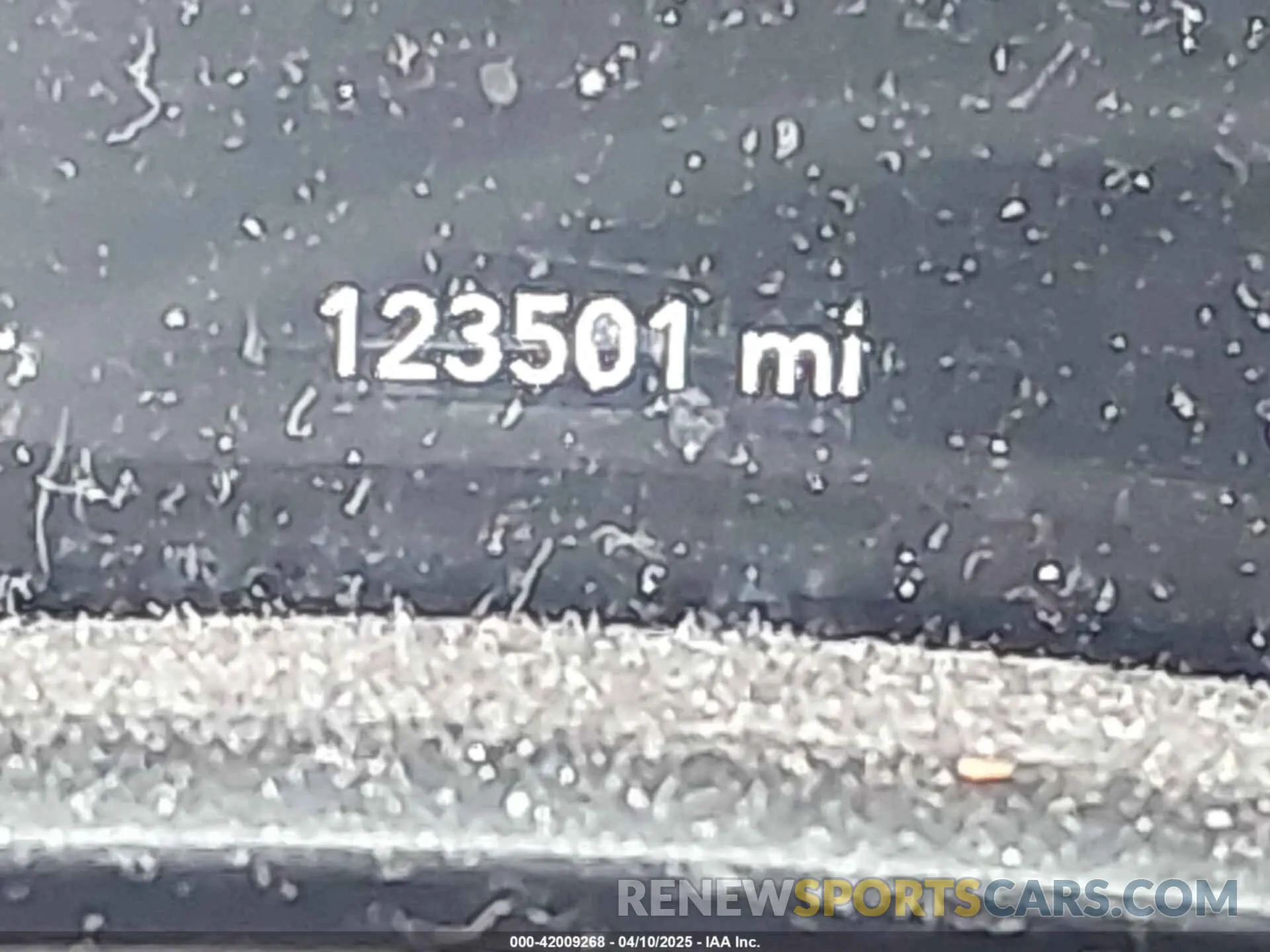 15 Photograph of a damaged car 2C3CDXHG8KH677988 DODGE CHARGER 2019
