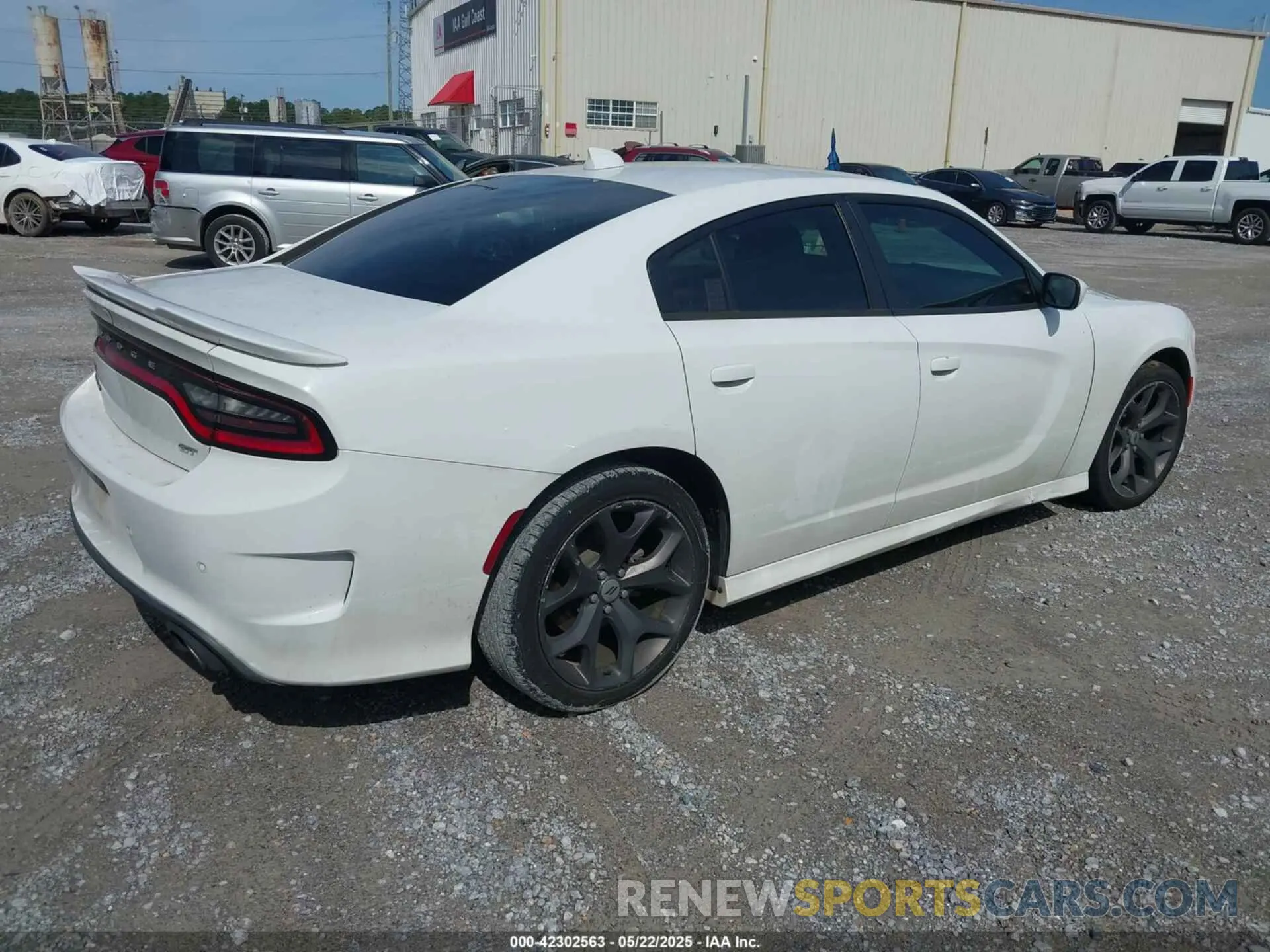 4 Photograph of a damaged car 2C3CDXHG9KH646796 DODGE CHARGER 2019