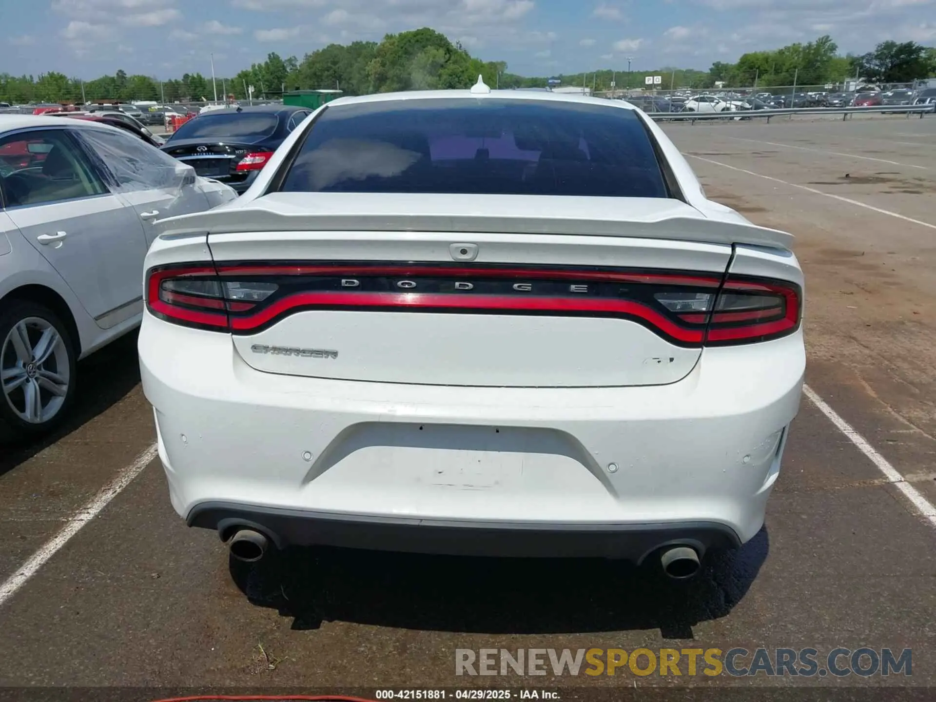 17 Фотография поврежденного автомобиля 2C3CDXHGXKH608848 DODGE CHARGER 2019