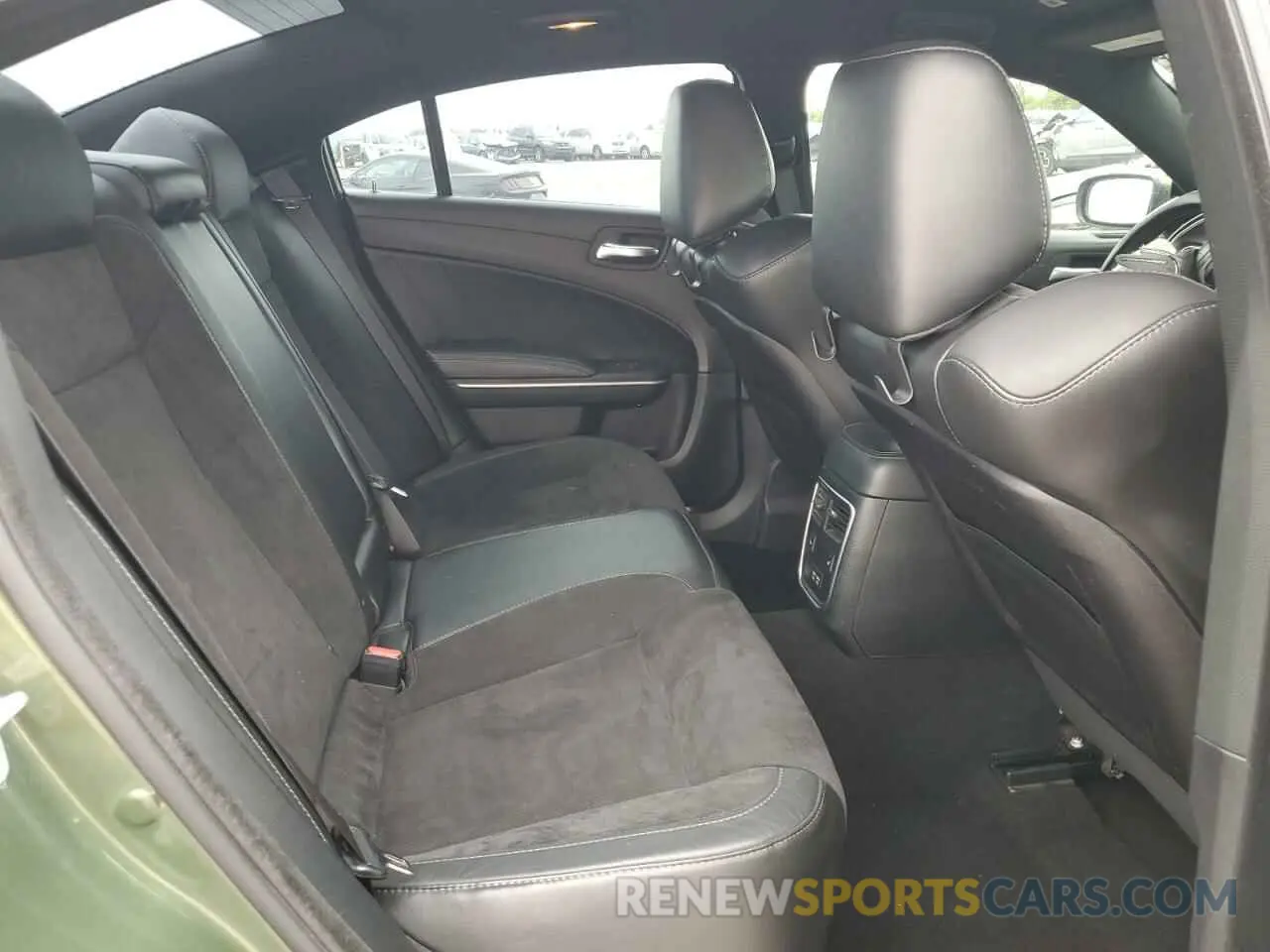 10 Photograph of a damaged car 2C3CDXHGXKH749094 DODGE CHARGER 2019
