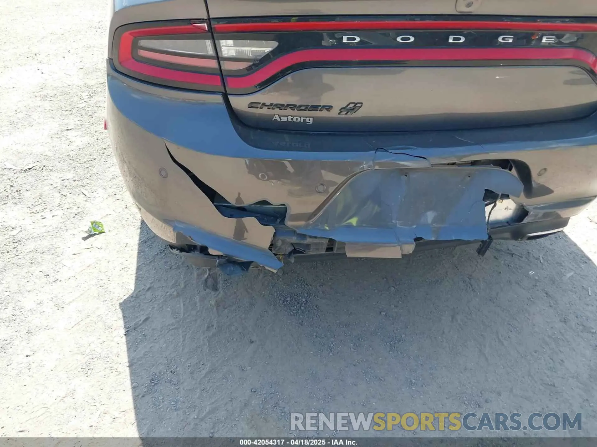 19 Photograph of a damaged car 2C3CDXJG0KH550517 DODGE CHARGER 2019