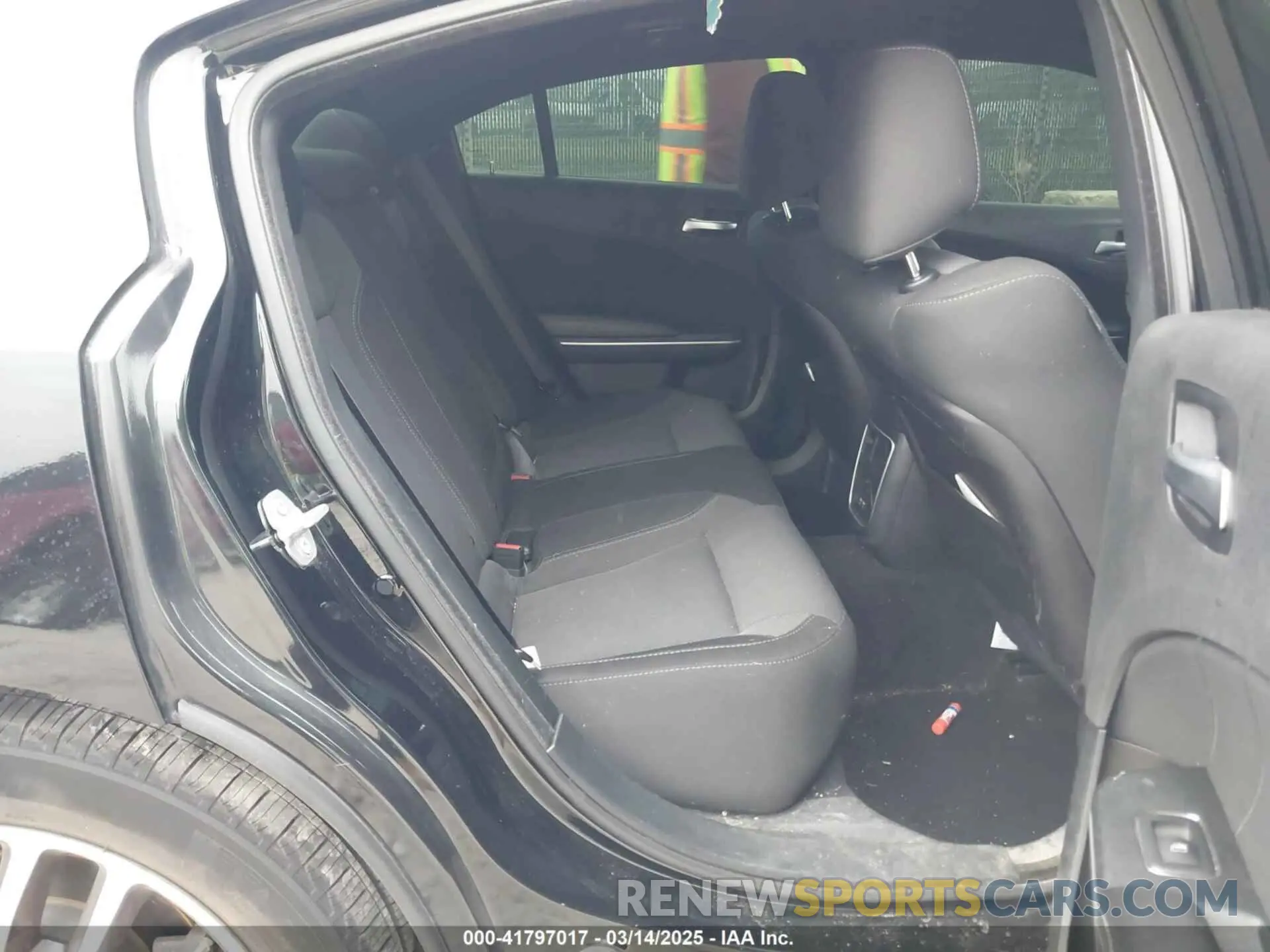 8 Photograph of a damaged car 2C3CDXJG7KH757728 DODGE CHARGER 2019