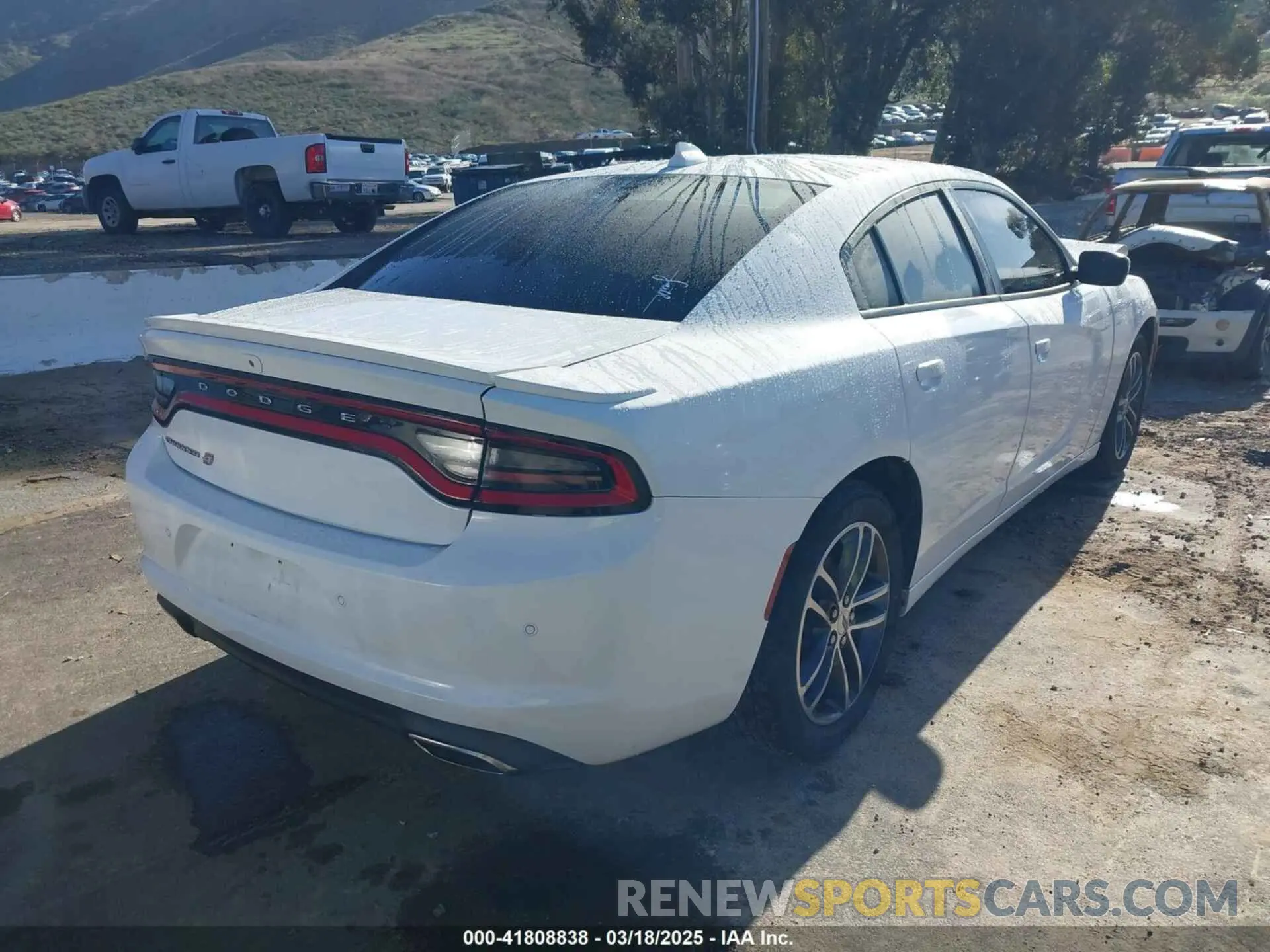 4 Фотография поврежденного автомобиля 2C3CDXJGXKH533322 DODGE CHARGER 2019