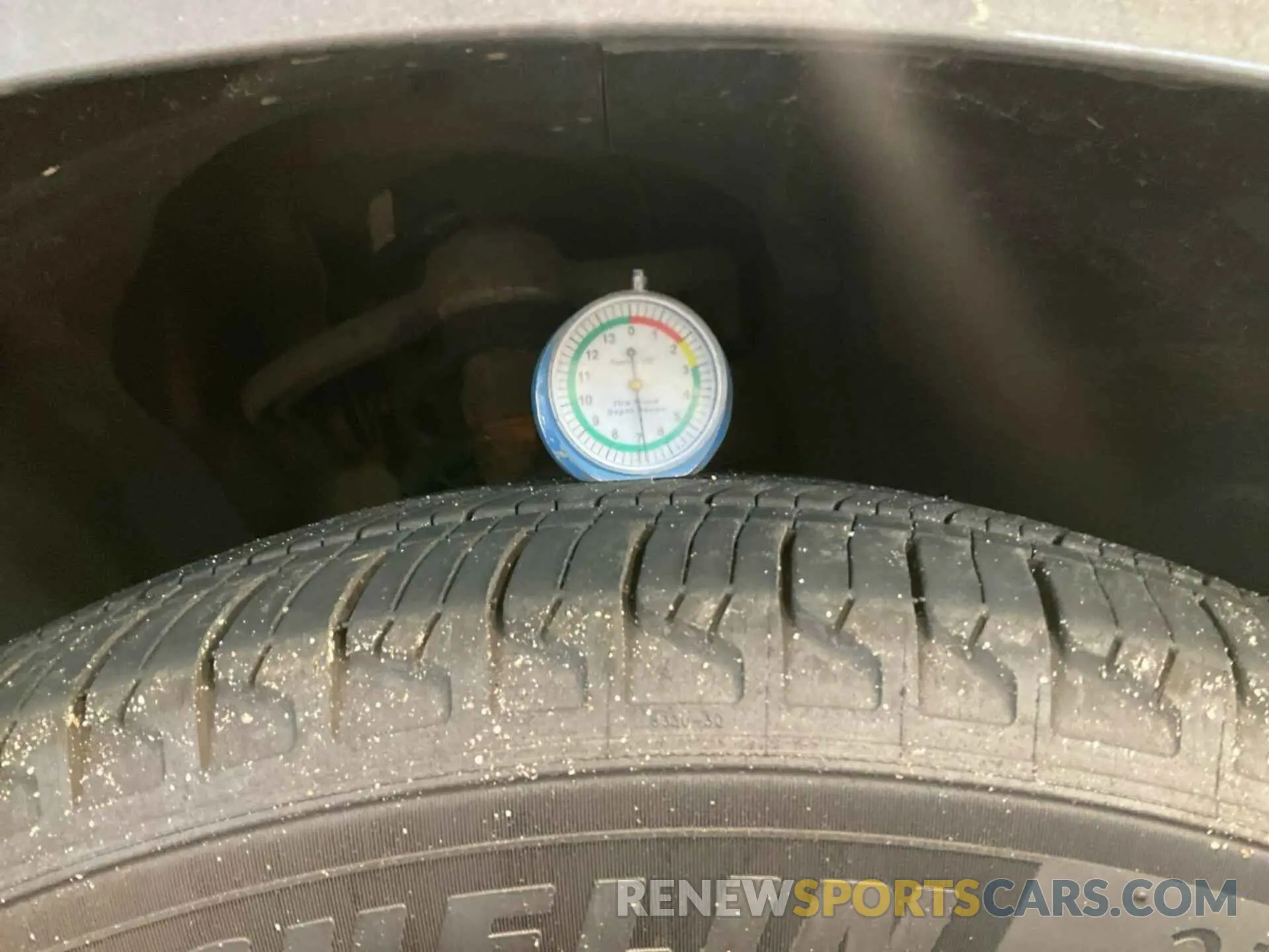 10 Photograph of a damaged car 2C3CDXJGXKH637230 DODGE CHARGER 2019