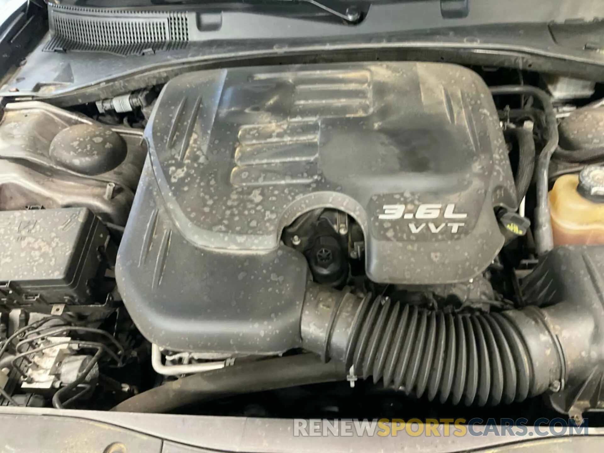 18 Photograph of a damaged car 2C3CDXJGXKH637230 DODGE CHARGER 2019