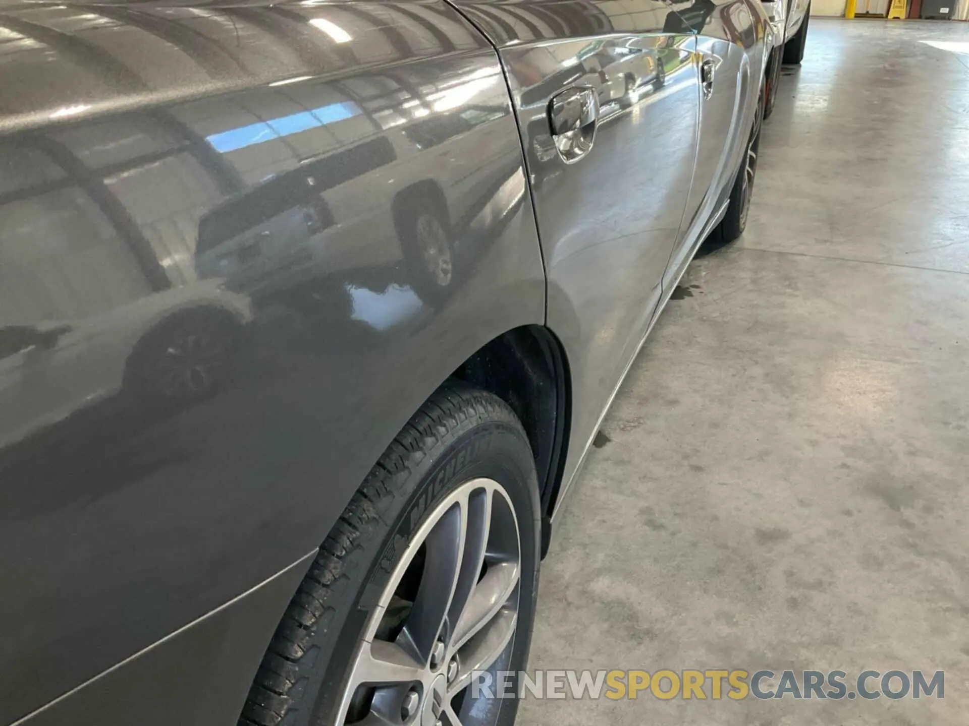 19 Photograph of a damaged car 2C3CDXJGXKH637230 DODGE CHARGER 2019
