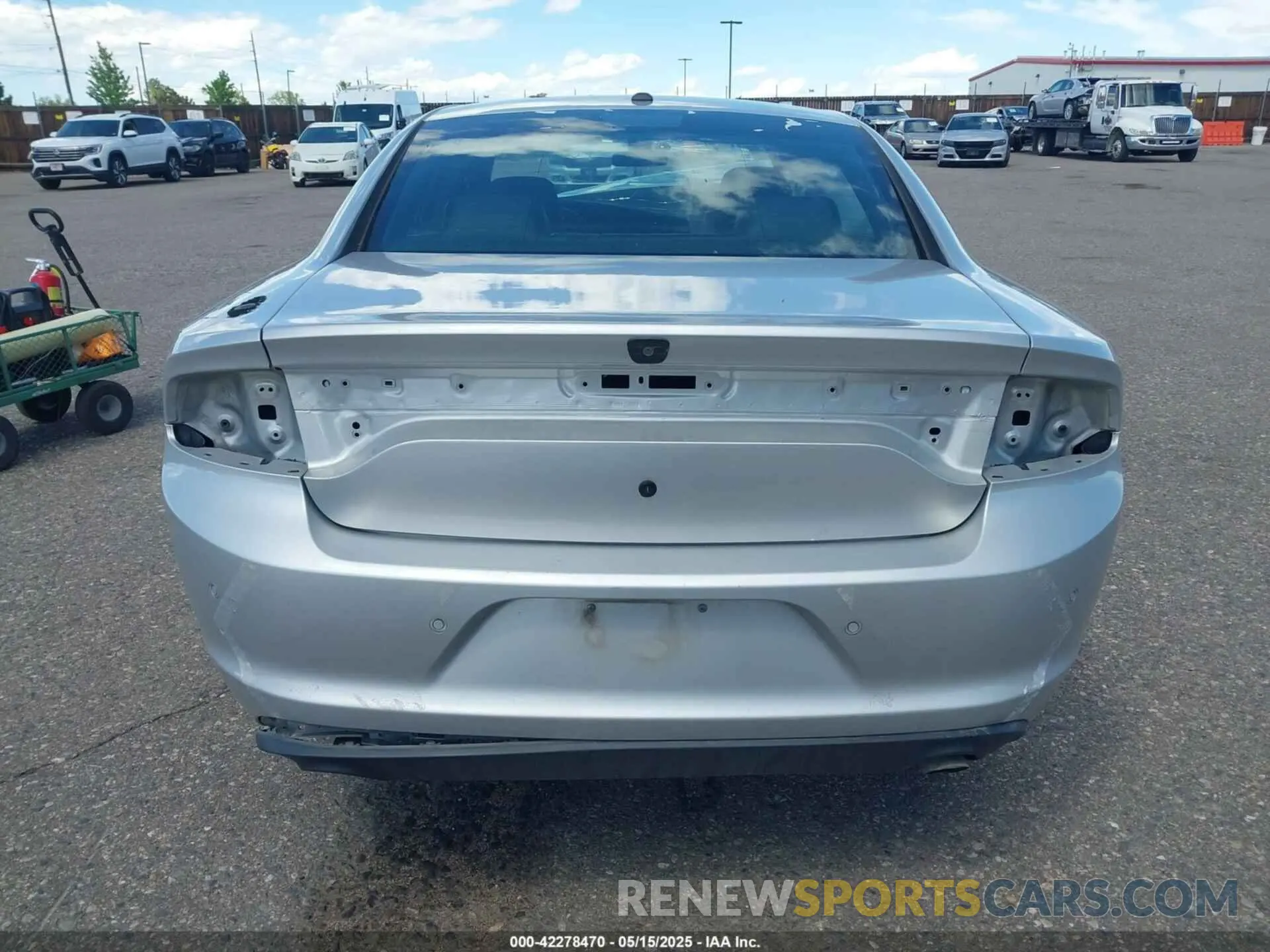 16 Photograph of a damaged car 2C3CDXKT0KH647826 DODGE CHARGER 2019