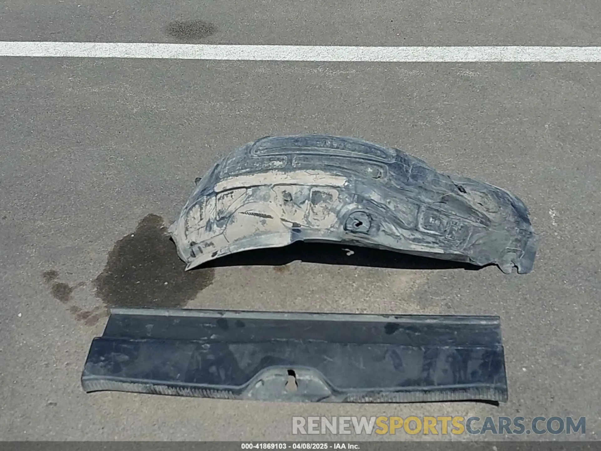 18 Photograph of a damaged car 2C3CDXKT1KH633921 DODGE CHARGER 2019