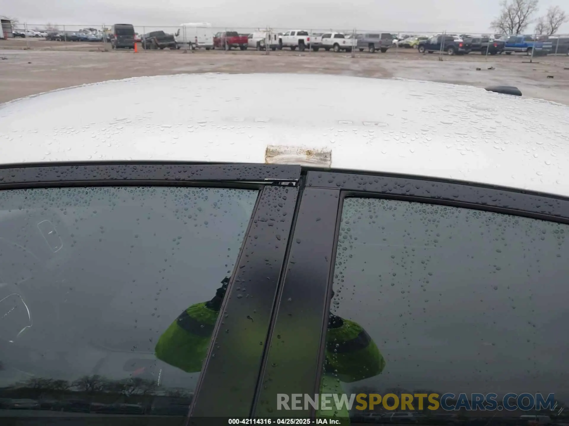 6 Photograph of a damaged car 2C3CDXKT2KH612527 DODGE CHARGER 2019
