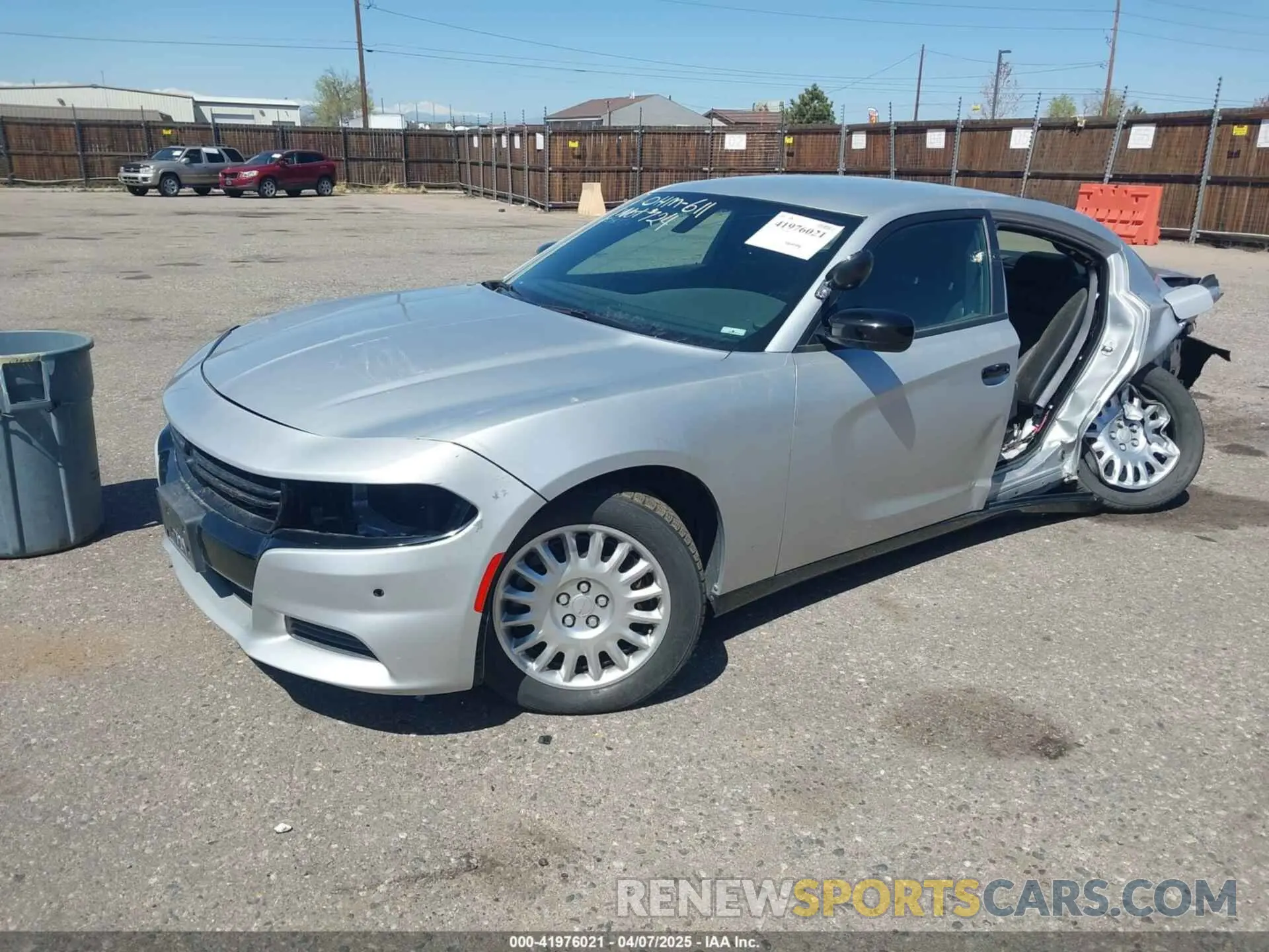 2 Фотография поврежденного автомобиля 2C3CDXKT4KH647831 DODGE CHARGER 2019