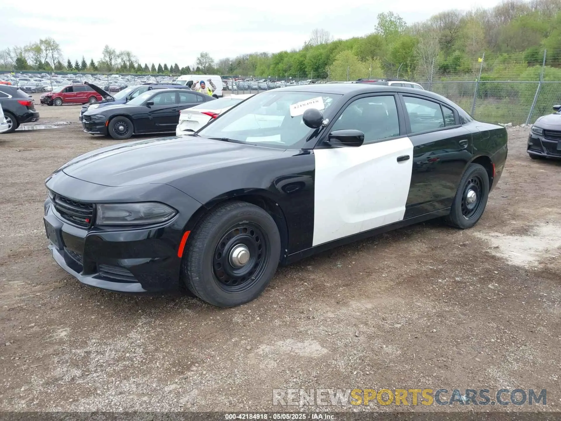 2 Фотография поврежденного автомобиля 2C3CDXKT5KH622663 DODGE CHARGER 2019