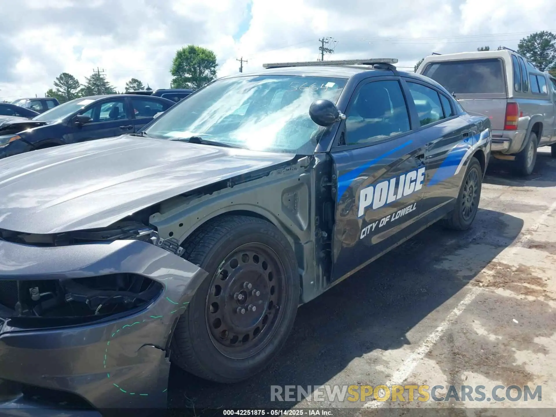 18 Photograph of a damaged car 2C3CDXKT6KH749633 DODGE CHARGER 2019