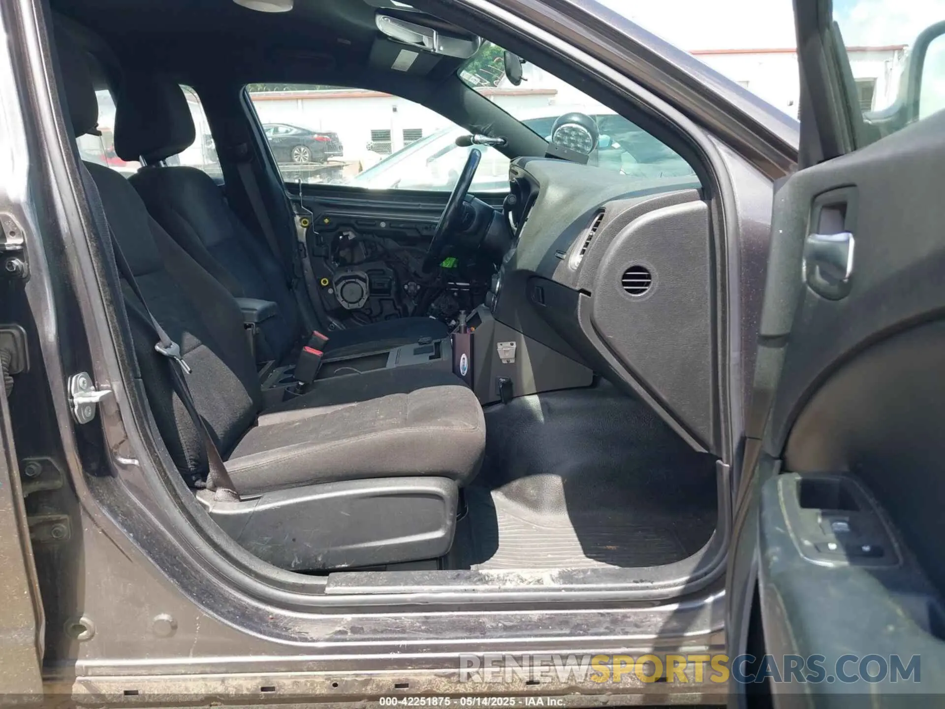 5 Photograph of a damaged car 2C3CDXKT6KH749633 DODGE CHARGER 2019