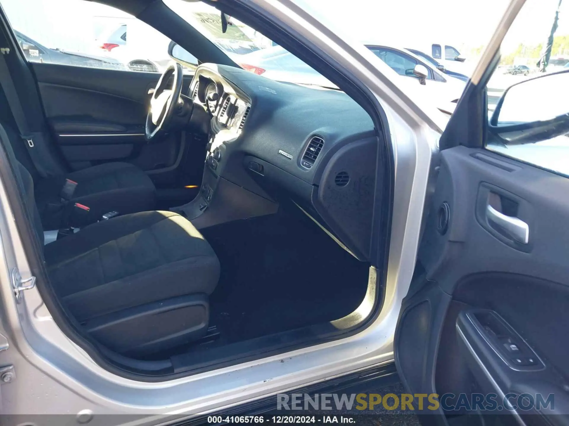 5 Photograph of a damaged car 2C3CDXKT8KH592686 DODGE CHARGER 2019