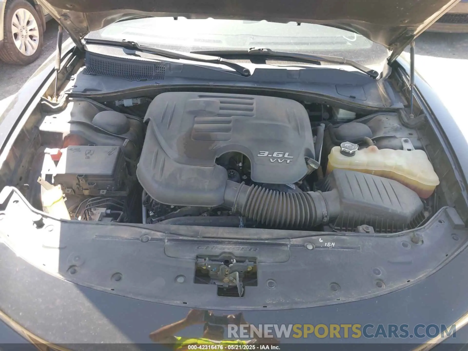 10 Photograph of a damaged car 2C3CDXBG0LH163580 DODGE CHARGER 2020