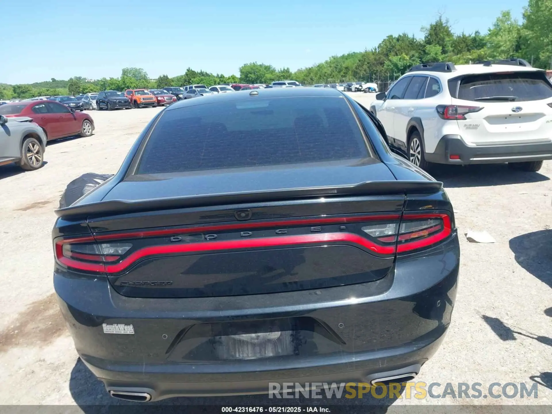 16 Photograph of a damaged car 2C3CDXBG0LH163580 DODGE CHARGER 2020