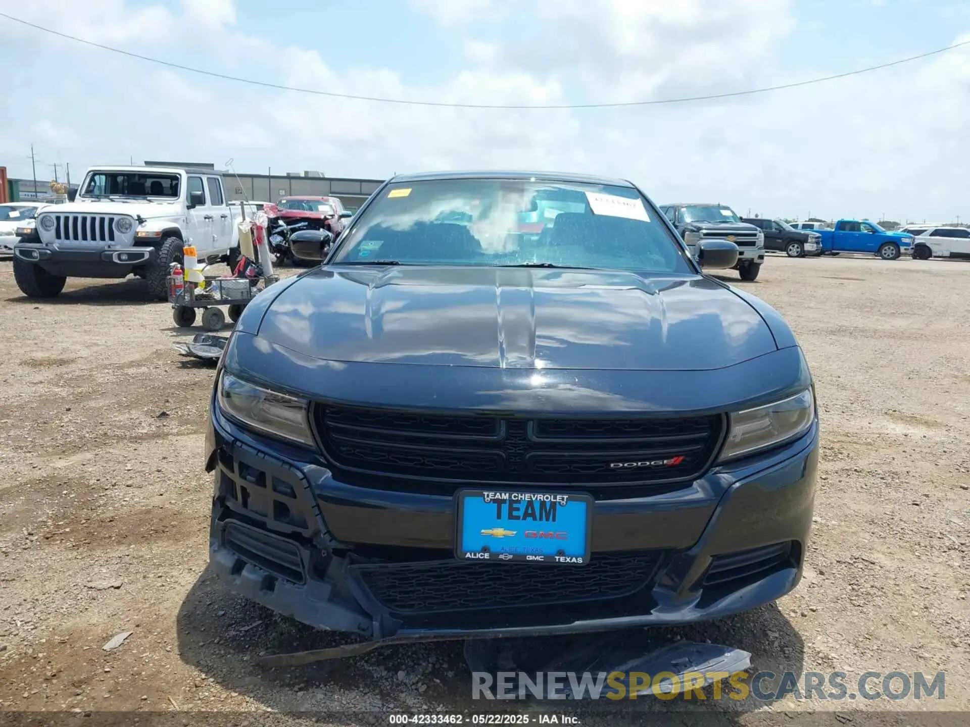 12 Photograph of a damaged car 2C3CDXBG2LH152967 DODGE CHARGER 2020
