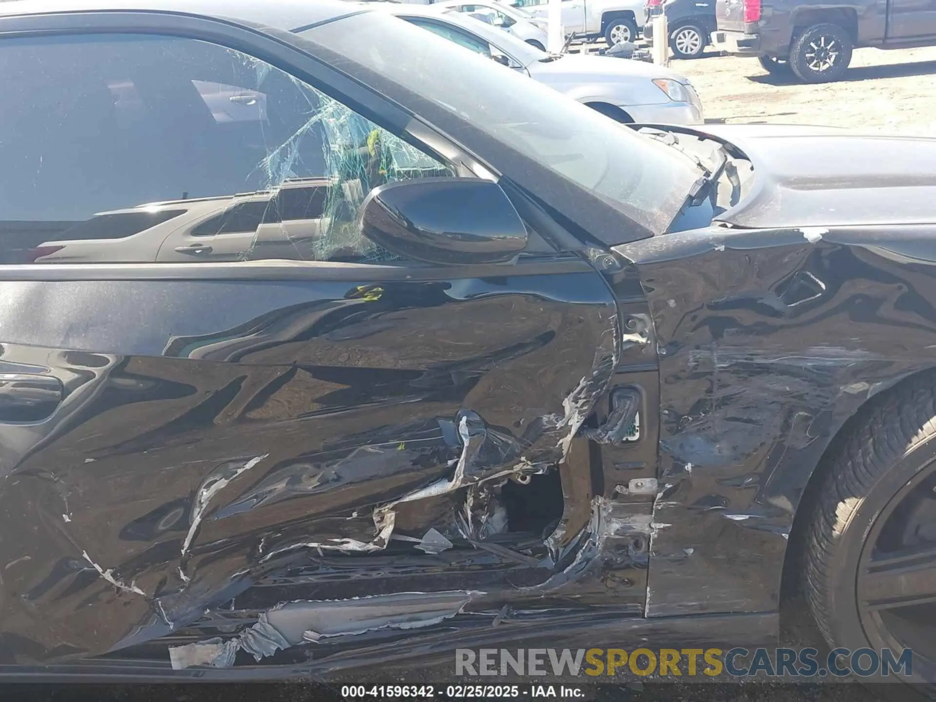 17 Photograph of a damaged car 2C3CDXBG2LH229627 DODGE CHARGER 2020