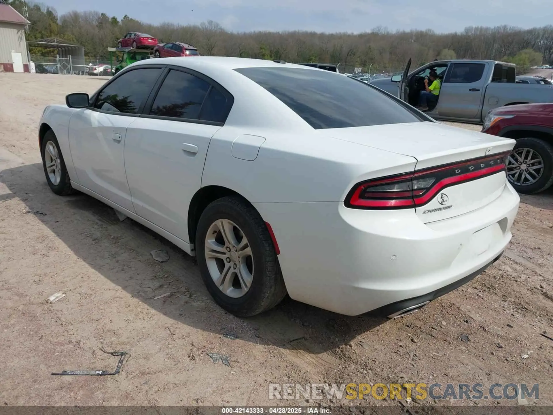 3 Фотография поврежденного автомобиля 2C3CDXBG4LH213896 DODGE CHARGER 2020