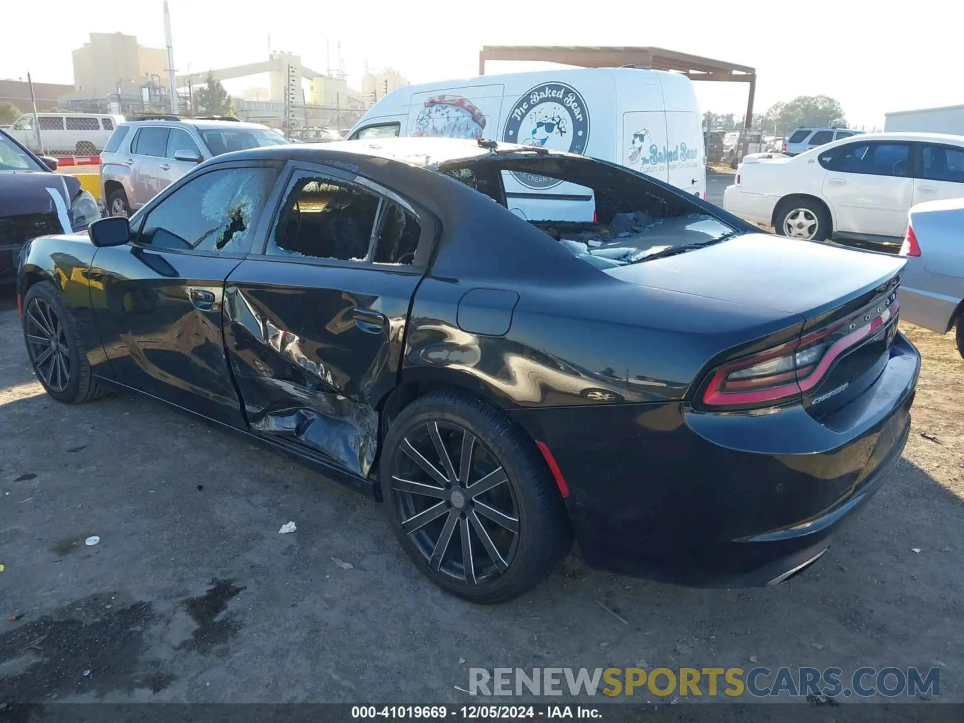 3 Фотография поврежденного автомобиля 2C3CDXBG5LH144720 DODGE CHARGER 2020