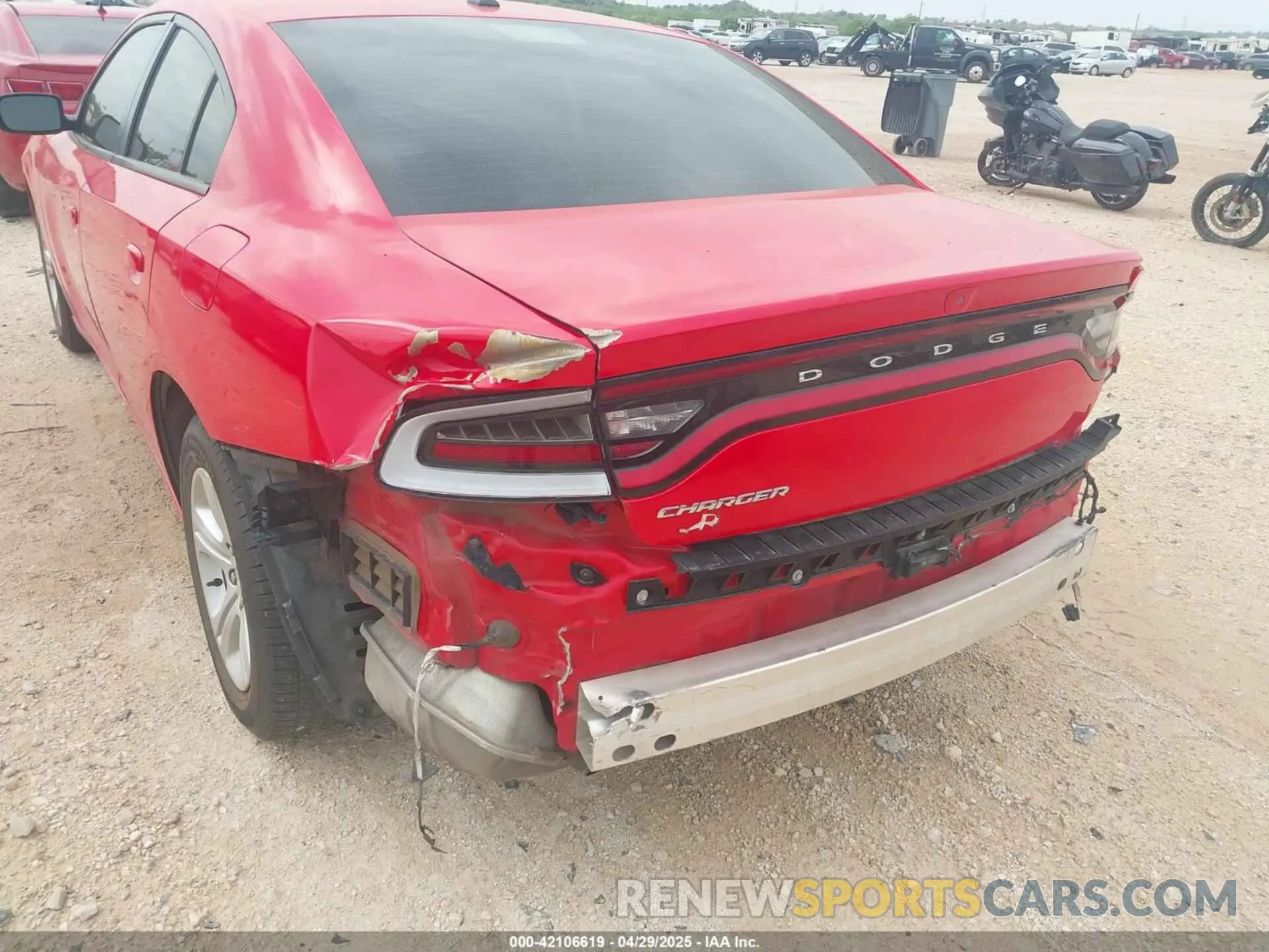 6 Фотография поврежденного автомобиля 2C3CDXBG5LH238953 DODGE CHARGER 2020