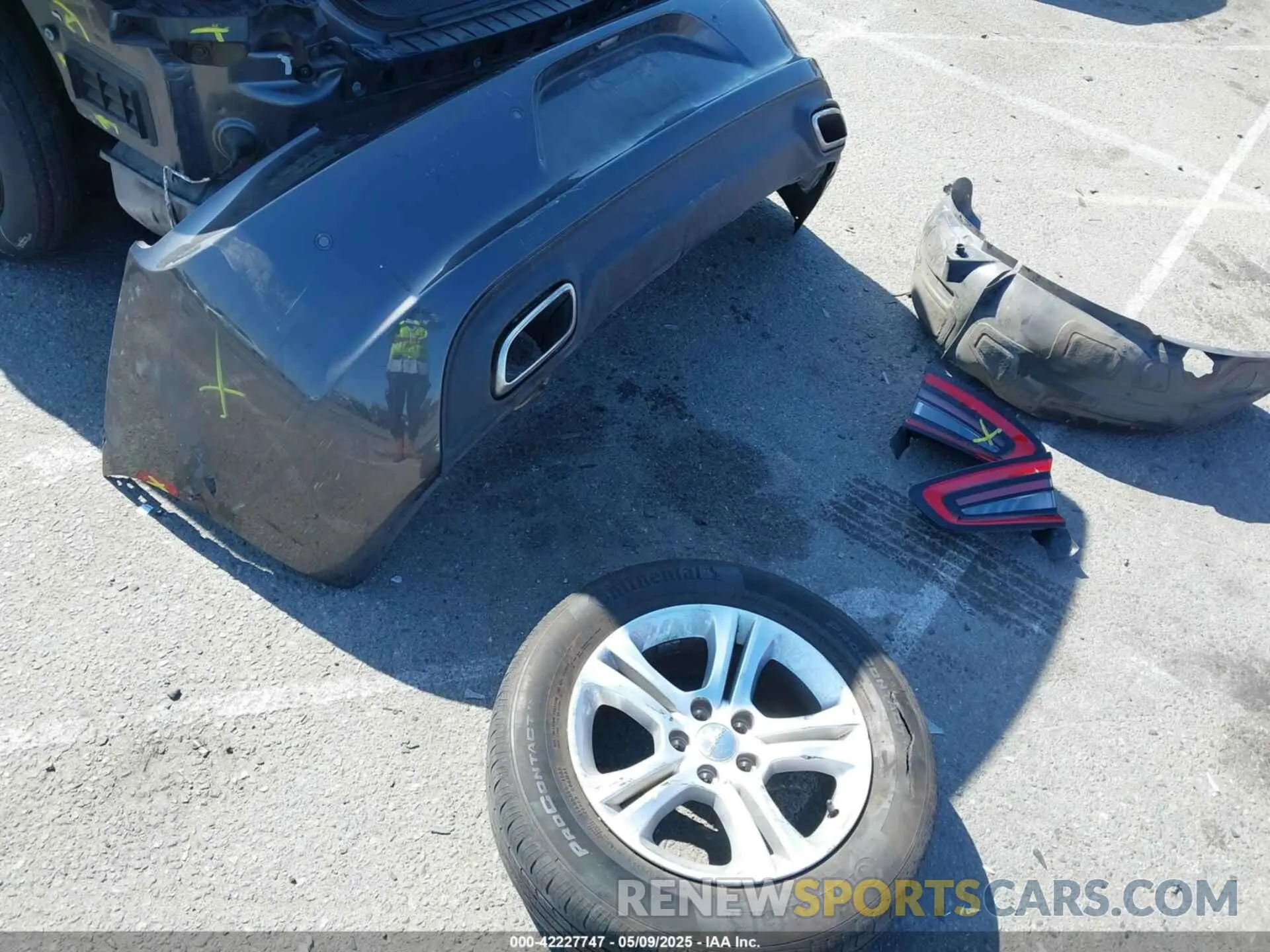 12 Photograph of a damaged car 2C3CDXBG6LH234913 DODGE CHARGER 2020
