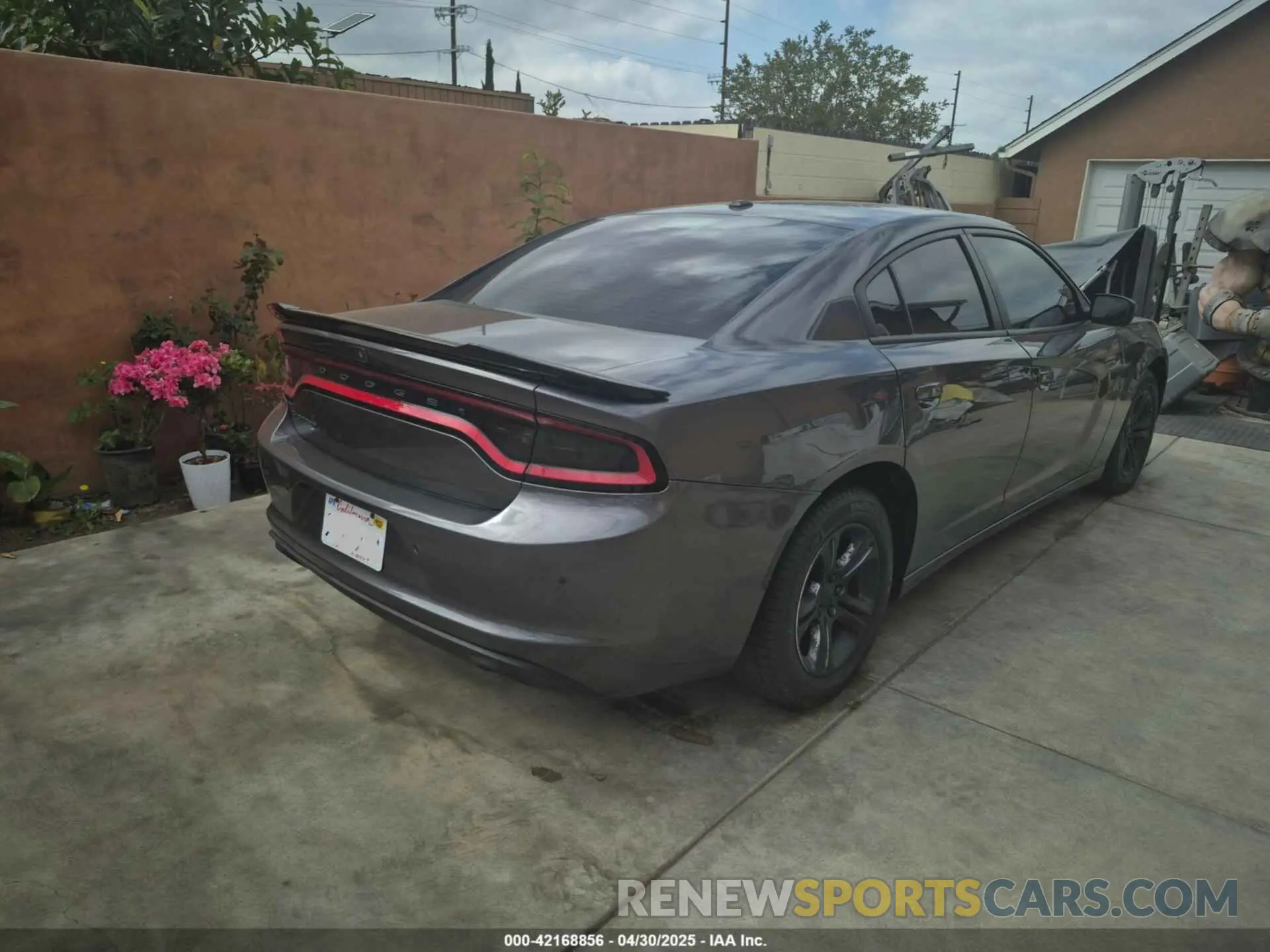 4 Photograph of a damaged car 2C3CDXBG7LH232748 DODGE CHARGER 2020