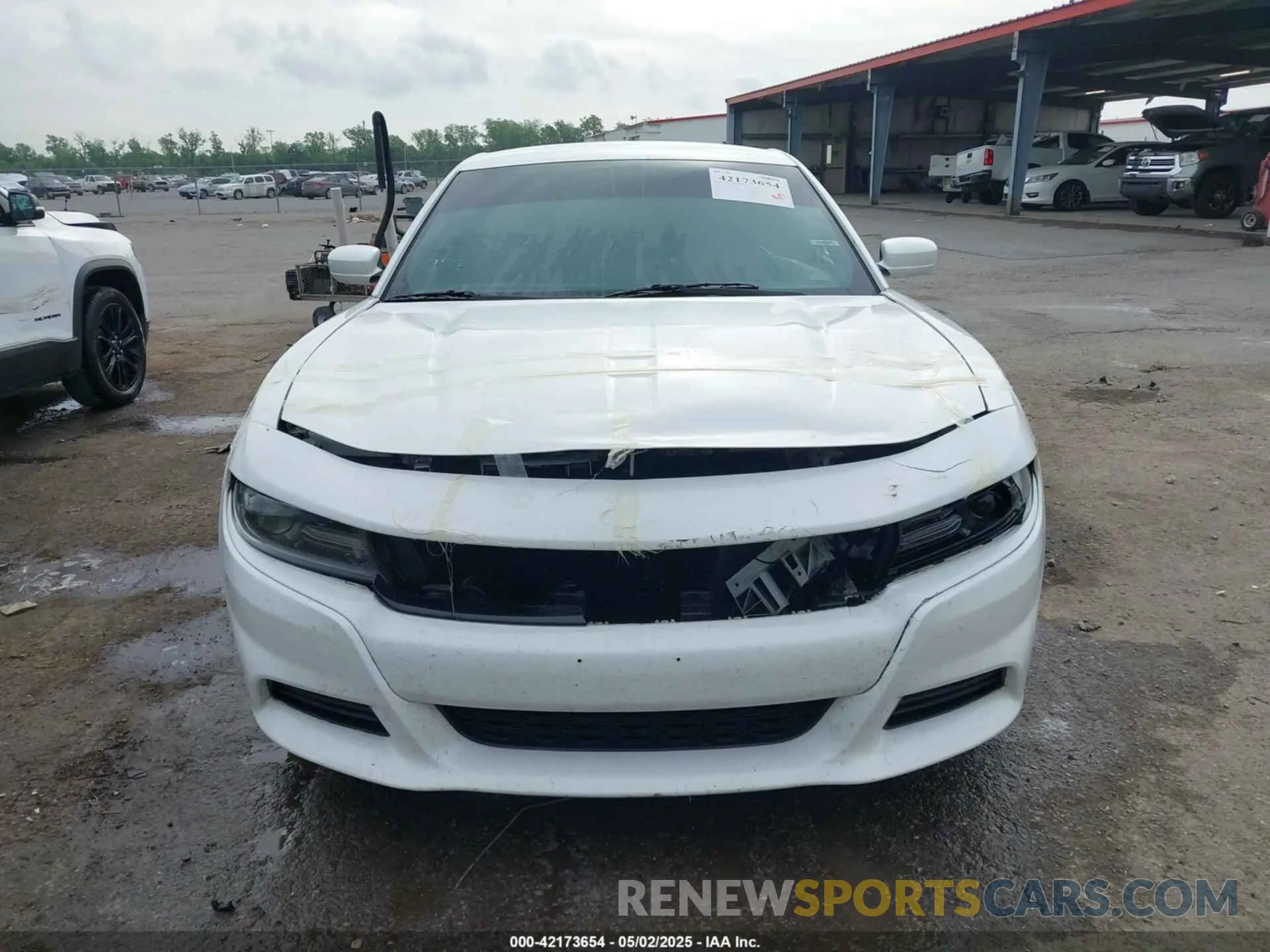 12 Photograph of a damaged car 2C3CDXBG8LH116619 DODGE CHARGER 2020
