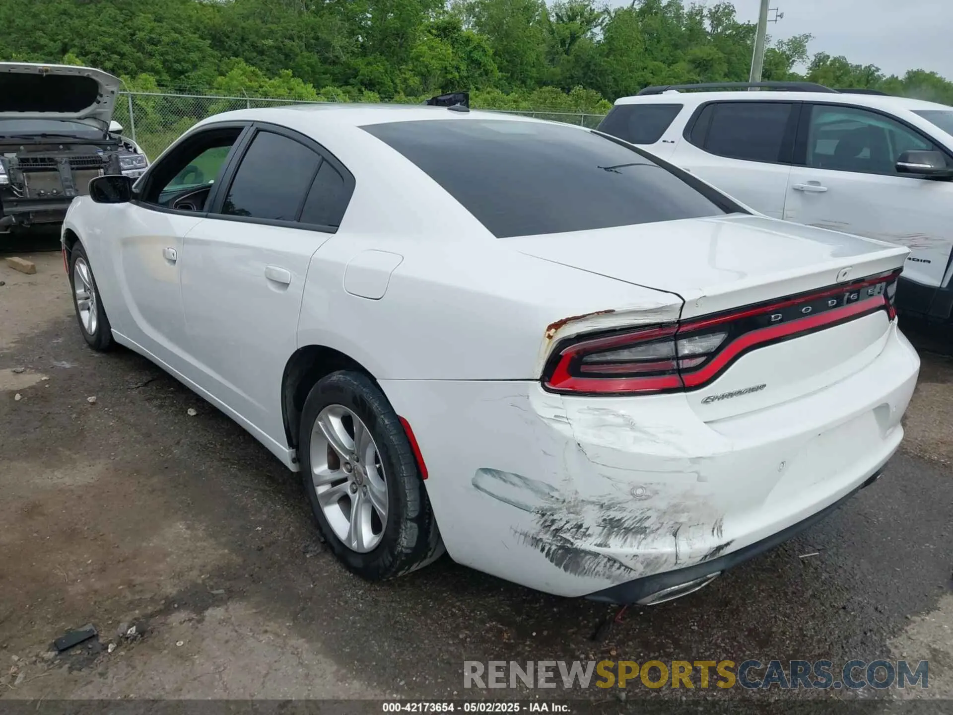3 Photograph of a damaged car 2C3CDXBG8LH116619 DODGE CHARGER 2020