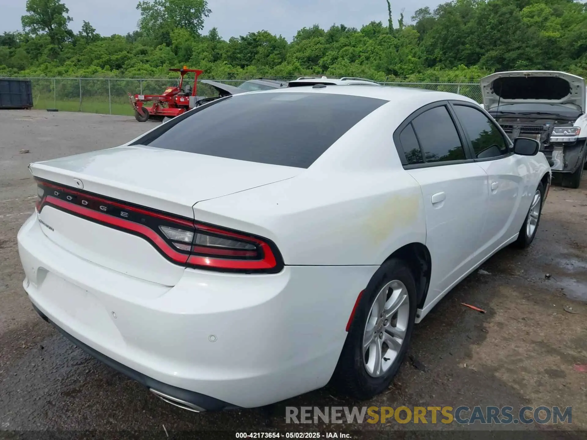 4 Photograph of a damaged car 2C3CDXBG8LH116619 DODGE CHARGER 2020
