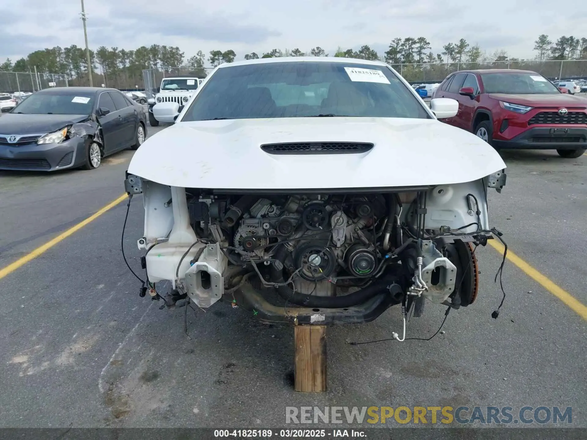 13 Photograph of a damaged car 2C3CDXCT1LH199869 DODGE CHARGER 2020