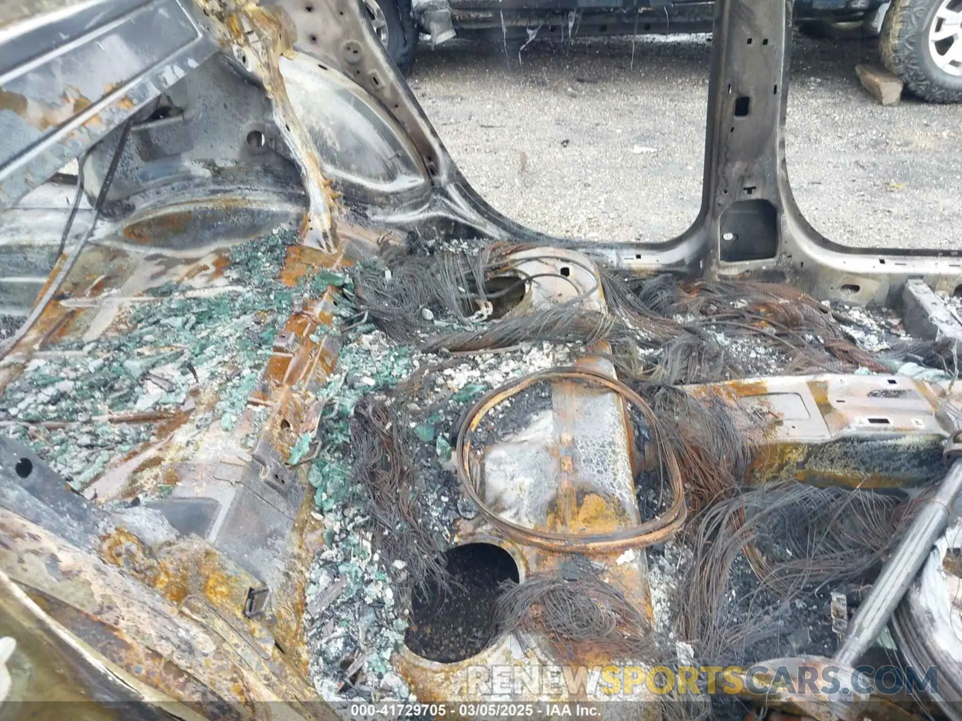 8 Photograph of a damaged car 2C3CDXCT1LH224060 DODGE CHARGER 2020