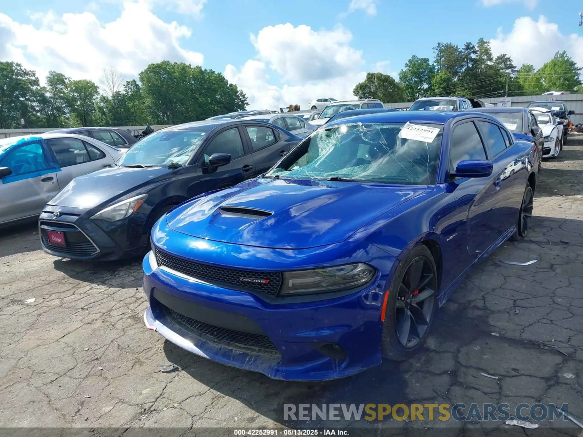 2 Фотография поврежденного автомобиля 2C3CDXCT1LH224138 DODGE CHARGER 2020