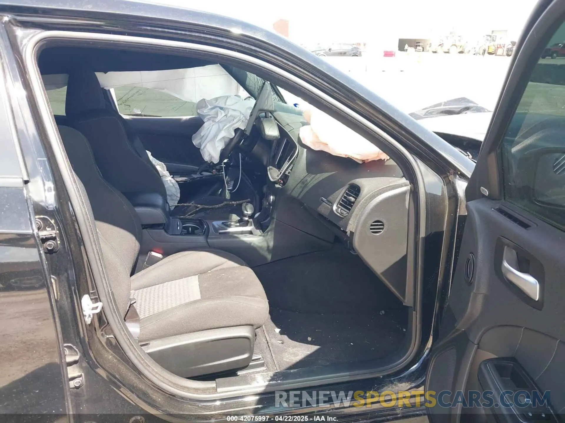 5 Photograph of a damaged car 2C3CDXCT5LH190673 DODGE CHARGER 2020