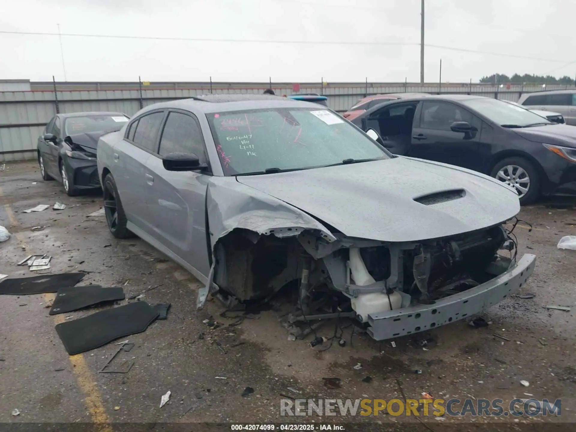 1 Photograph of a damaged car 2C3CDXCT6LH195574 DODGE CHARGER 2020