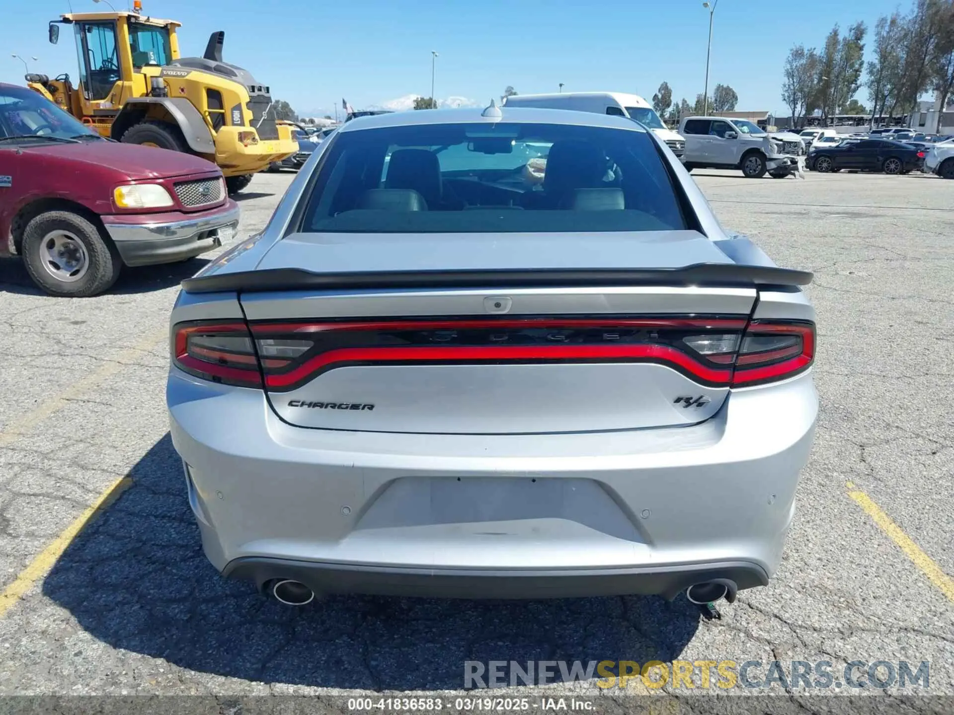 16 Фотография поврежденного автомобиля 2C3CDXCTXLH107822 DODGE CHARGER 2020