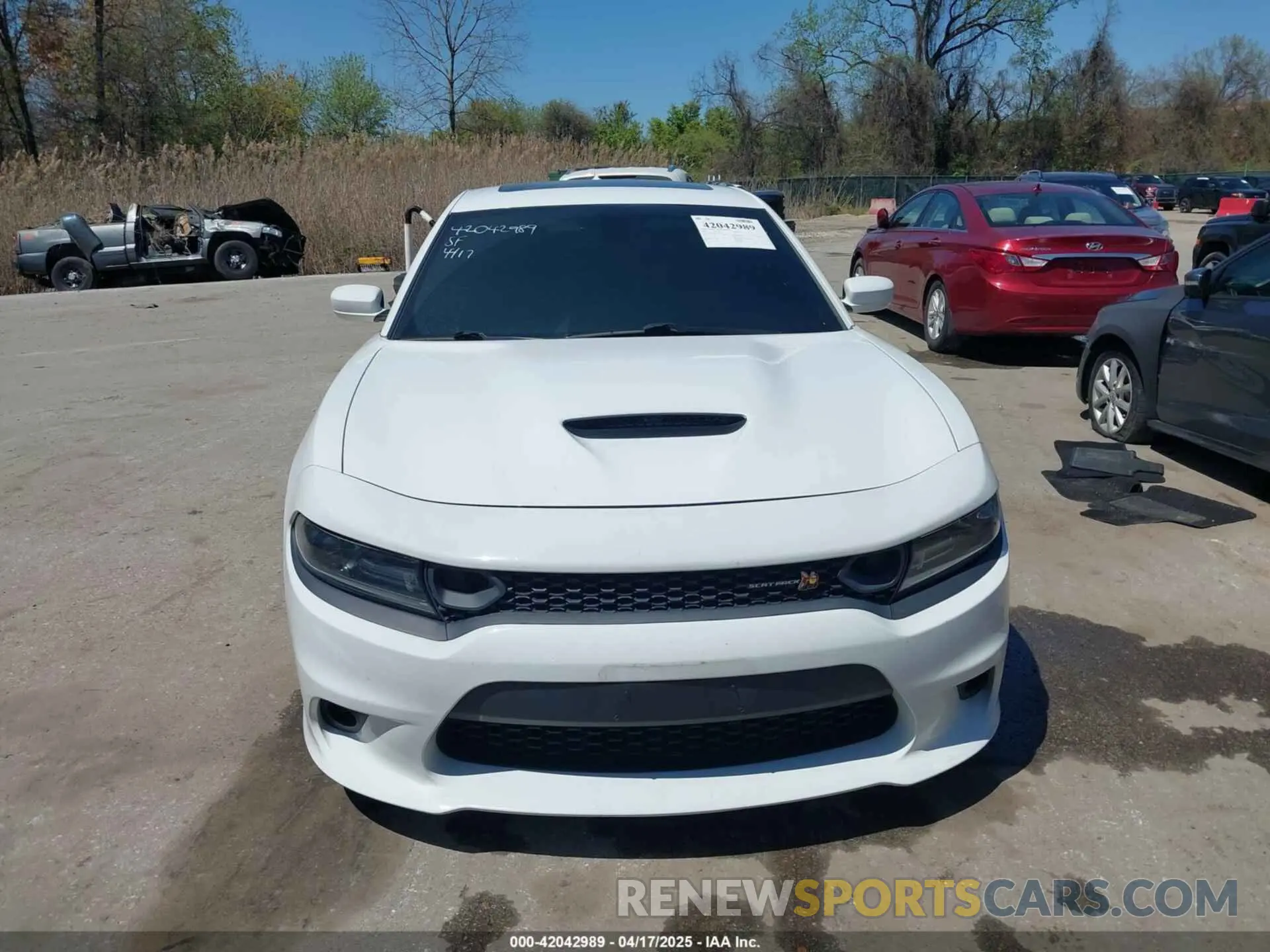 12 Photograph of a damaged car 2C3CDXGJ1LH120631 DODGE CHARGER 2020
