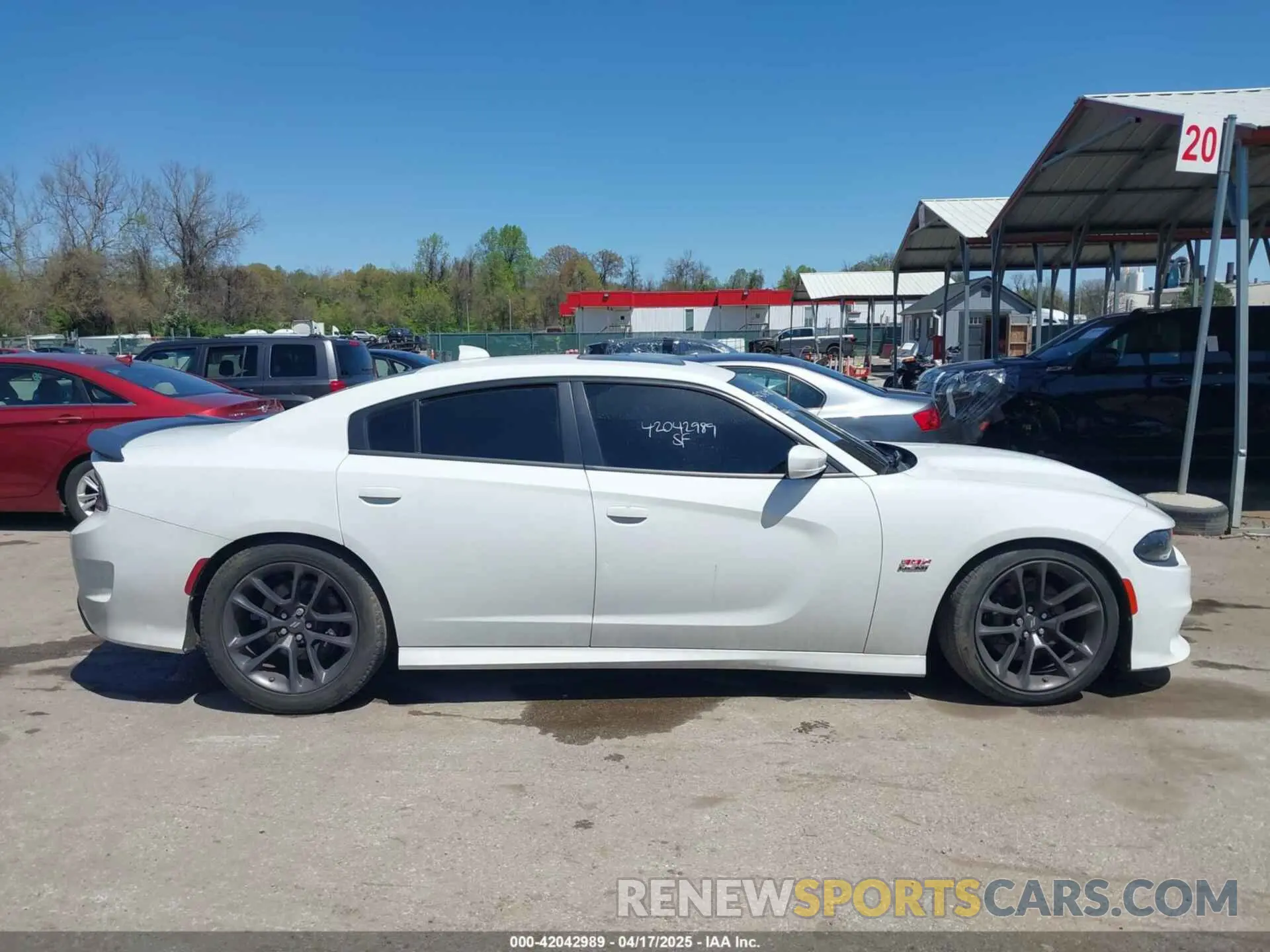 13 Photograph of a damaged car 2C3CDXGJ1LH120631 DODGE CHARGER 2020