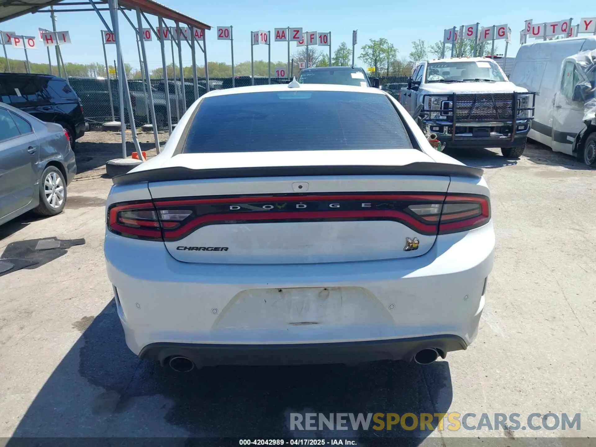 16 Photograph of a damaged car 2C3CDXGJ1LH120631 DODGE CHARGER 2020